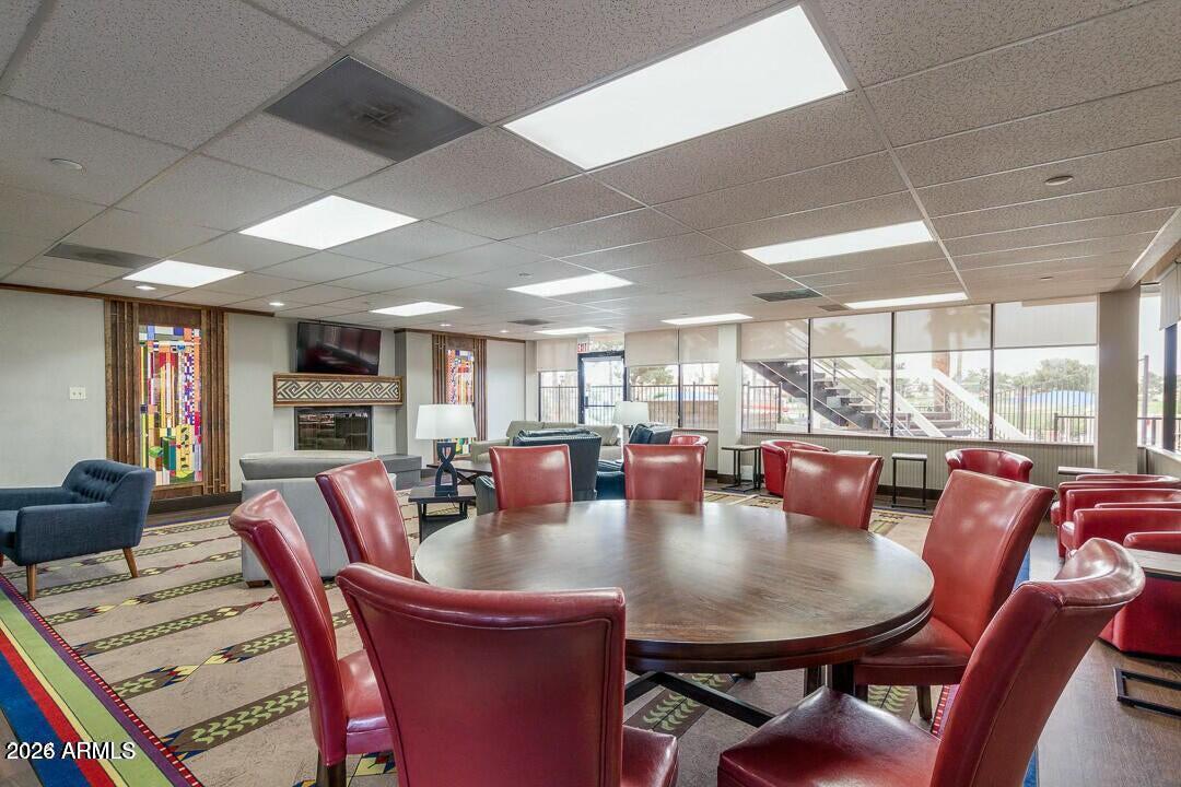 SUNBIRD UNIT SIX B - Residential
