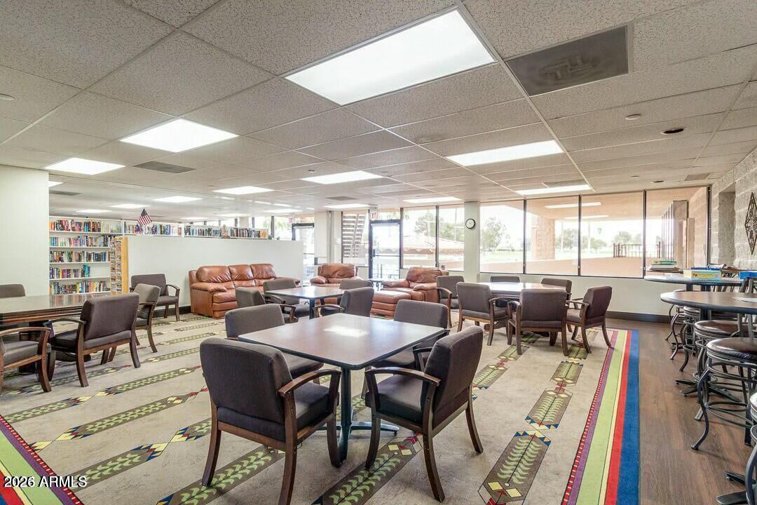 SUNBIRD UNIT SIX B - Residential
