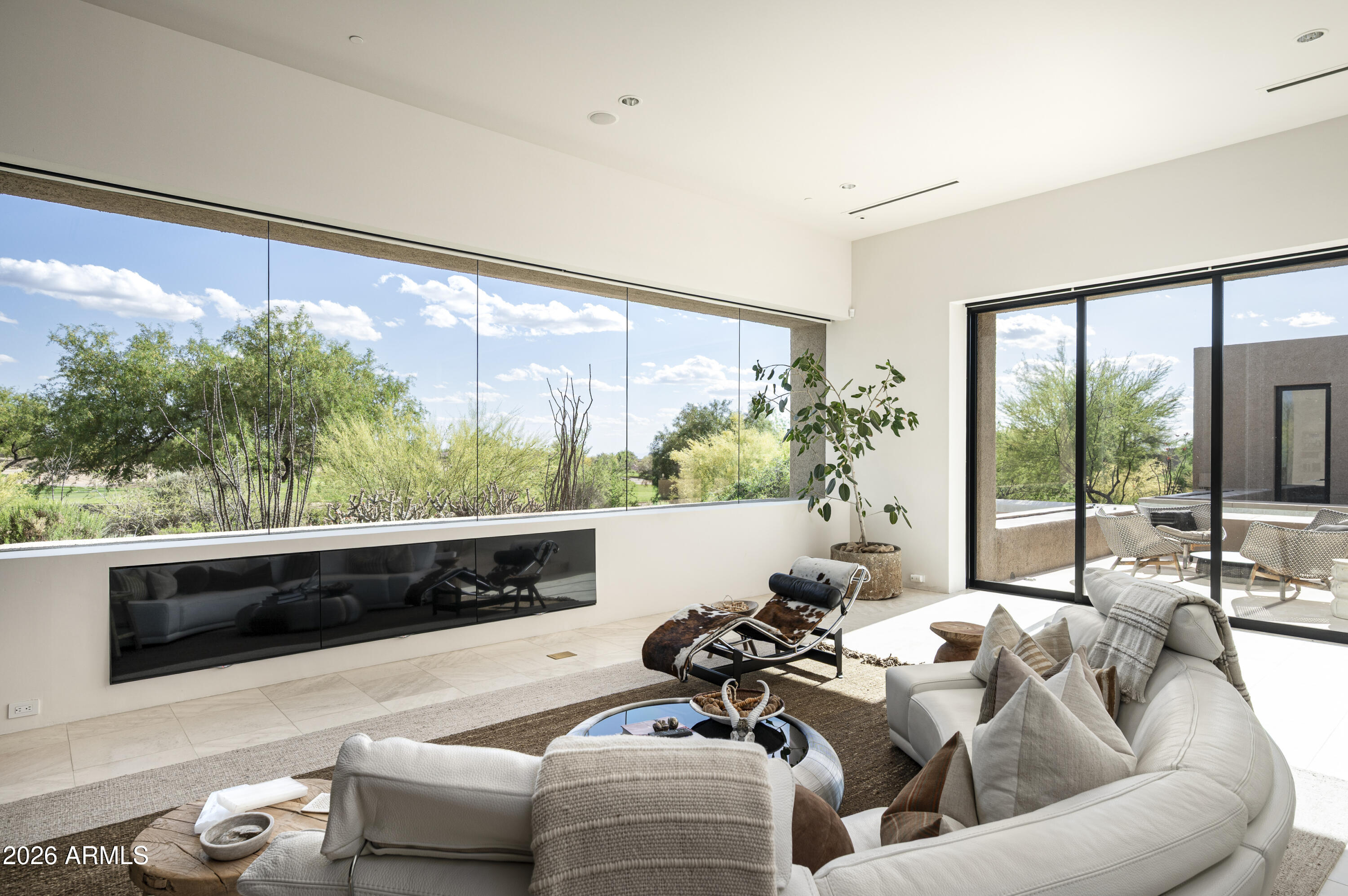 DESERT MOUNTAIN PHASE 1 UNIT 2 LOT 206-335 TR A - Residential