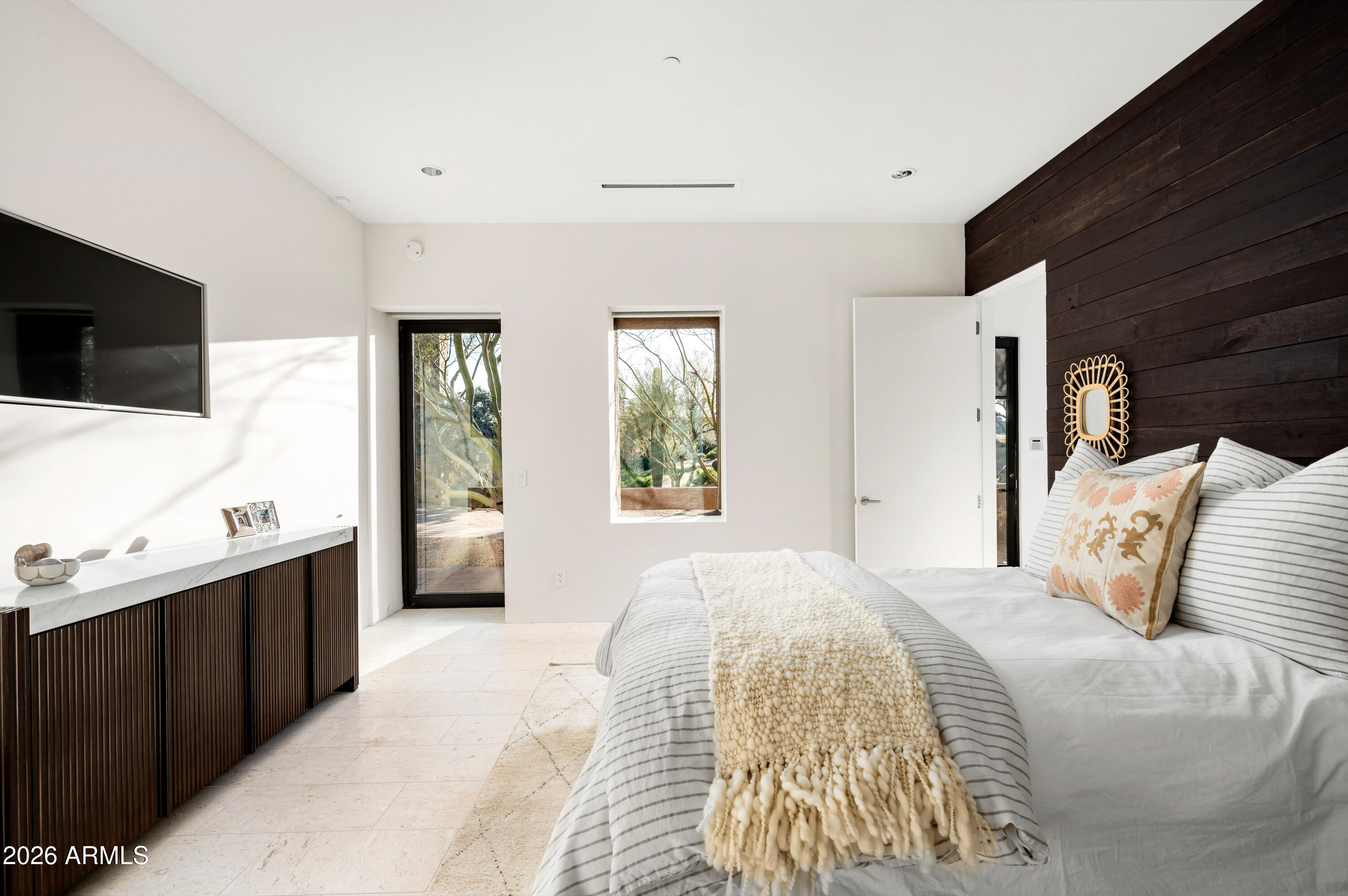 DESERT MOUNTAIN PHASE 1 UNIT 2 LOT 206-335 TR A - Residential