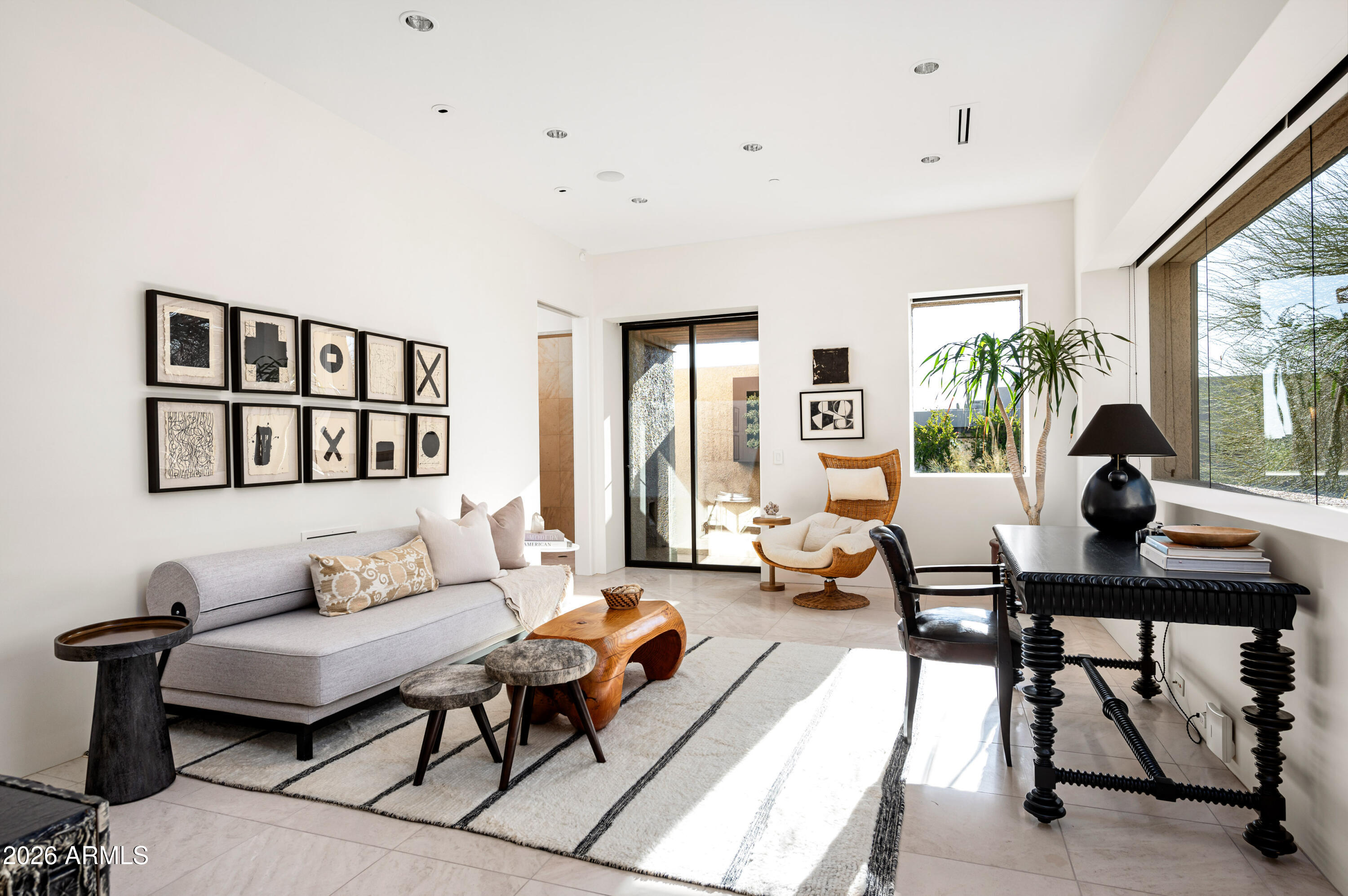 DESERT MOUNTAIN PHASE 1 UNIT 2 LOT 206-335 TR A - Residential
