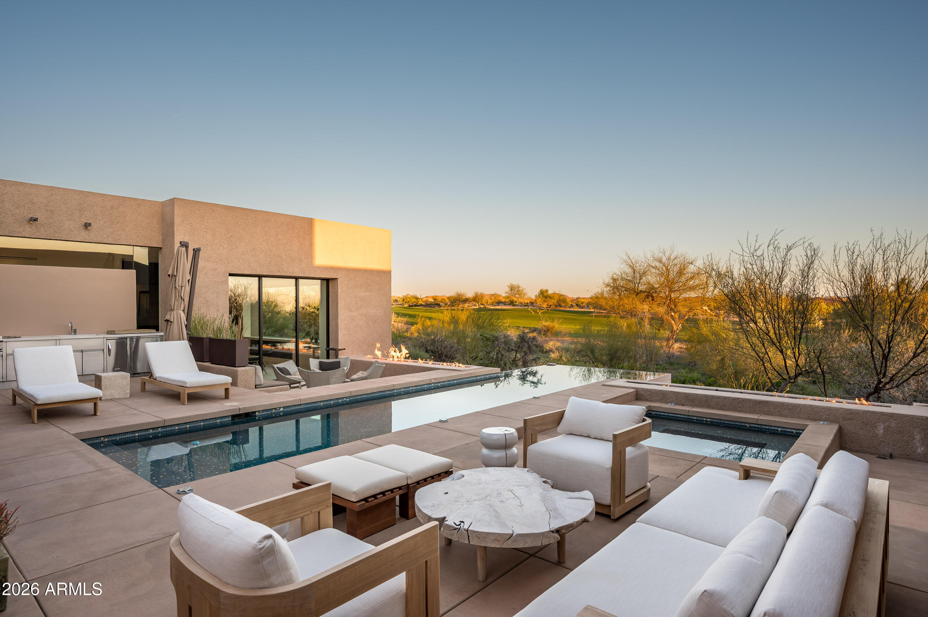 DESERT MOUNTAIN PHASE 1 UNIT 2 LOT 206-335 TR A - Residential