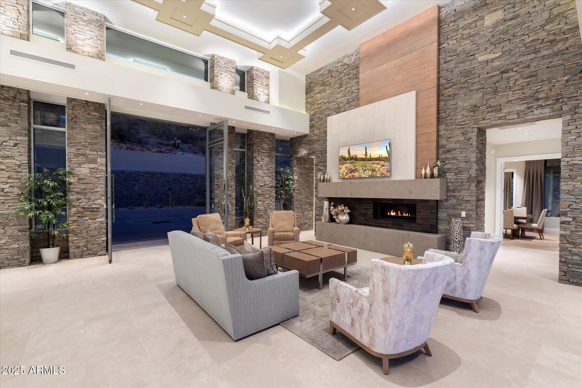 DC RANCH - Residential
