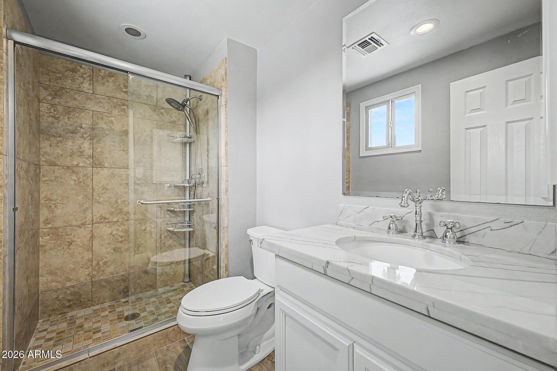 PARADISE VALLEY OASIS NO. 3 - Residential Lease