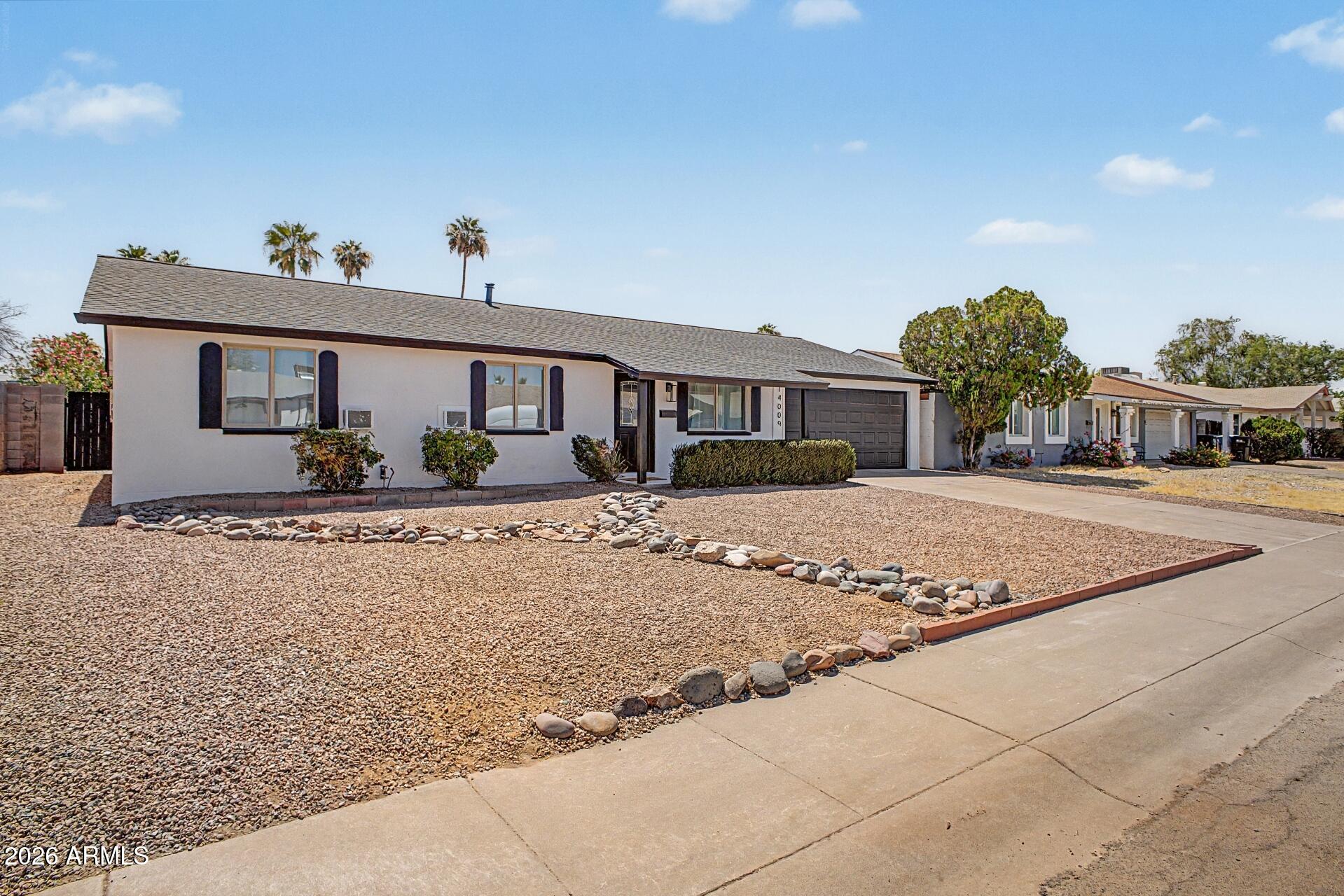 PARADISE VALLEY OASIS NO. 3 - Residential Lease