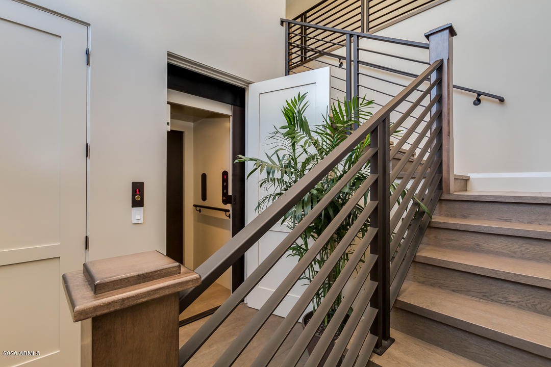 VILLAS AT MOUNTAIN SHADOWS 2 CONDOMINIUMS 2 - Residential