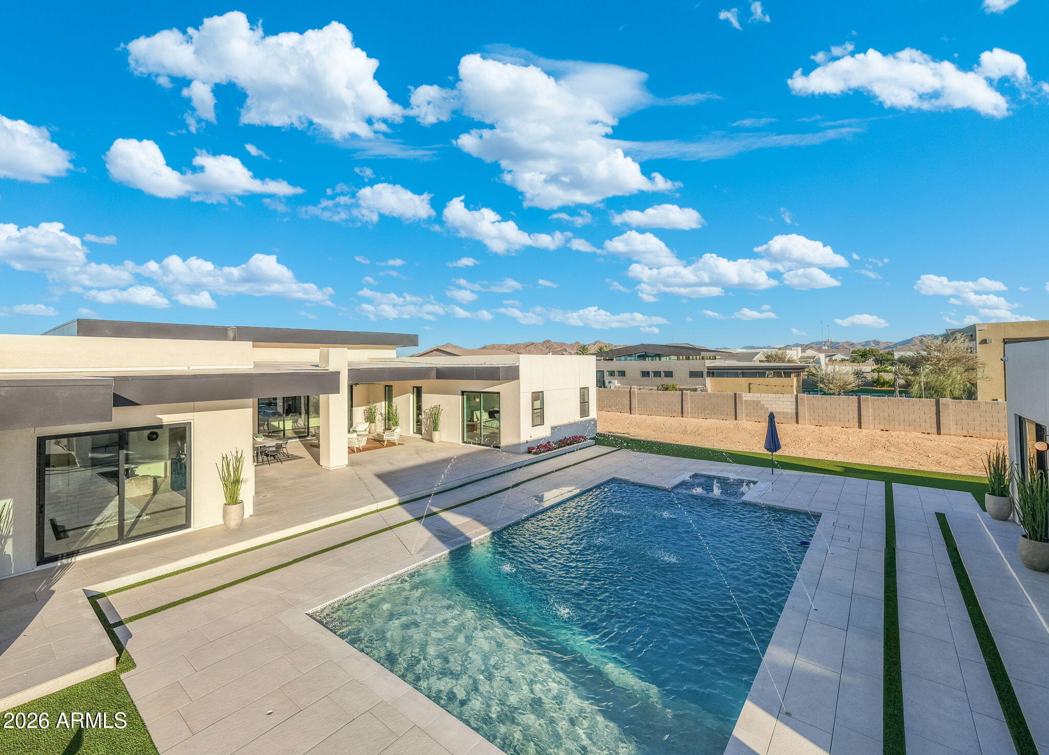 QUEEN CREEK EQUESTRIAN ESTATES - Residential