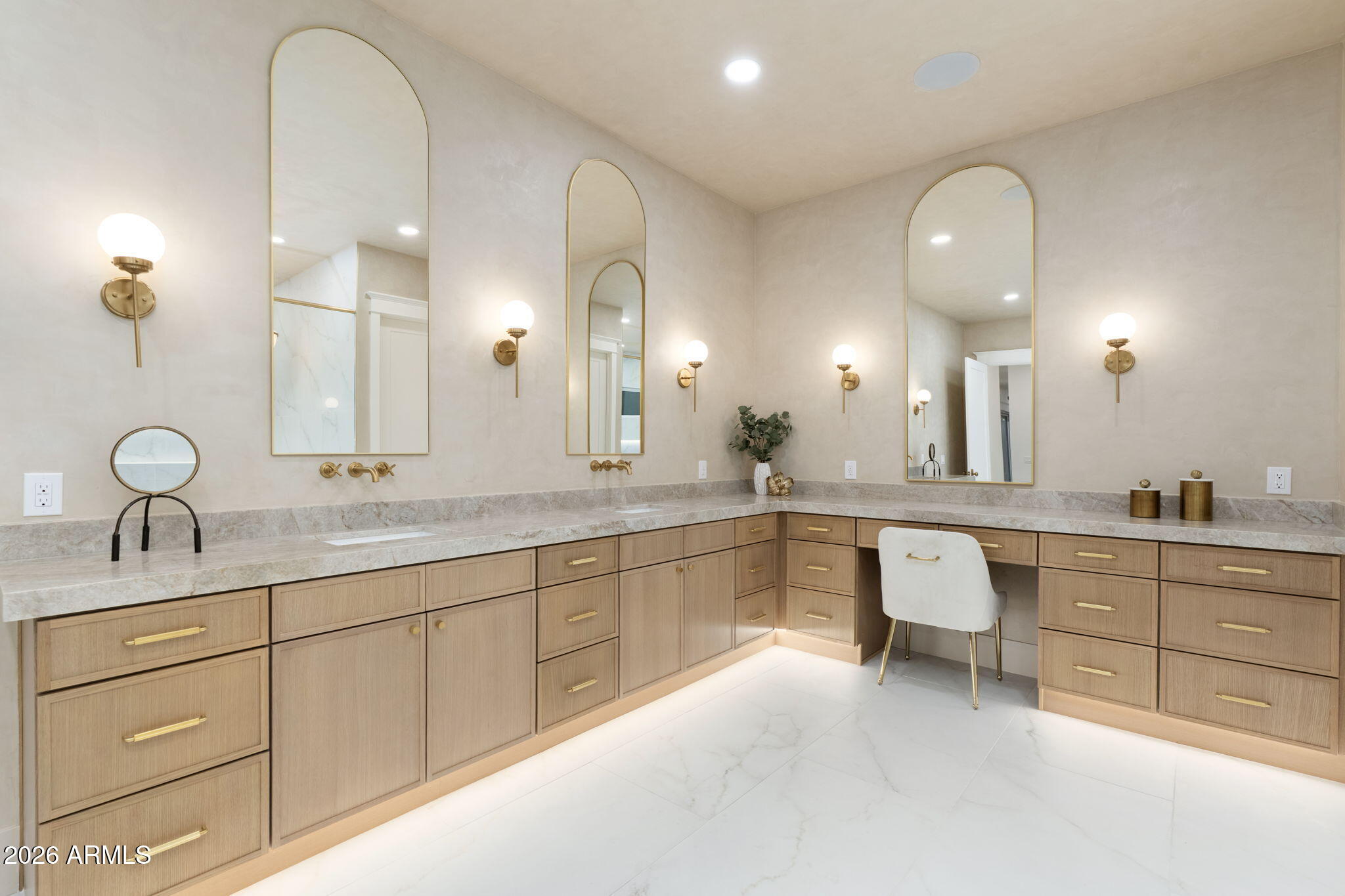 QUEEN CREEK EQUESTRIAN ESTATES - Residential