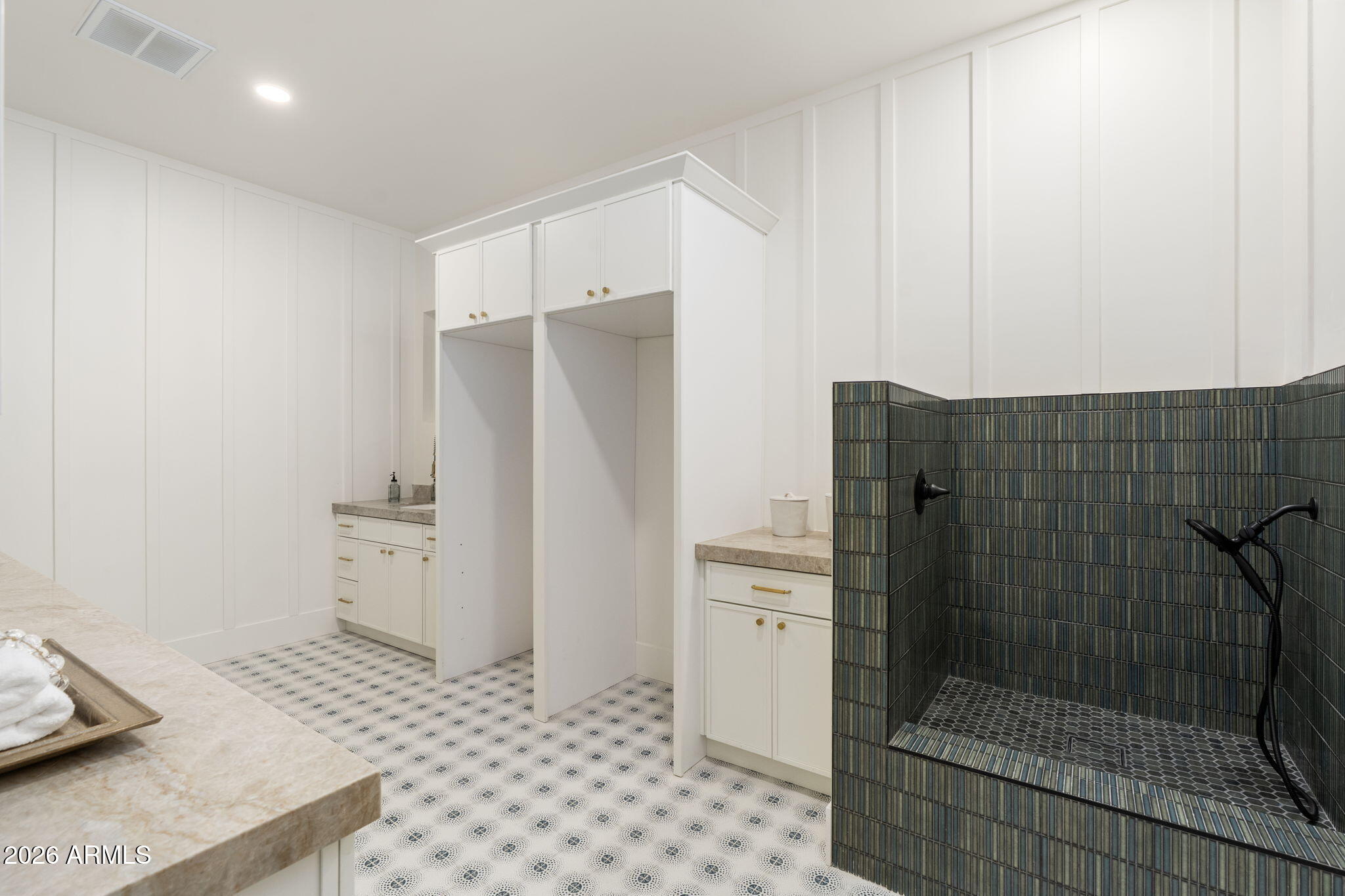 QUEEN CREEK EQUESTRIAN ESTATES - Residential