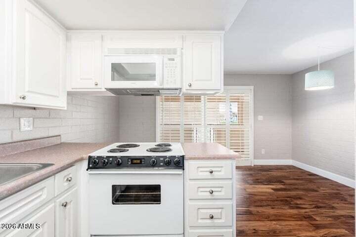 Tres Olivos - Residential Lease