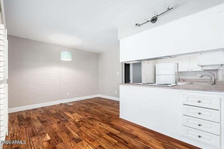 Tres Olivos - Residential Lease
