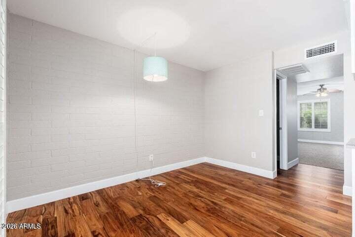 Tres Olivos - Residential Lease