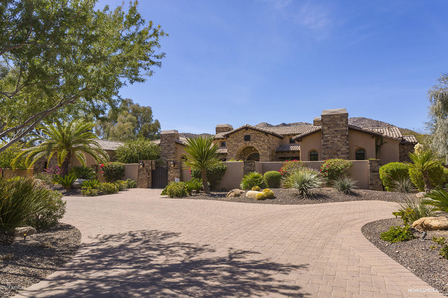 PARADISE VALLEY CUSTOM - Residential