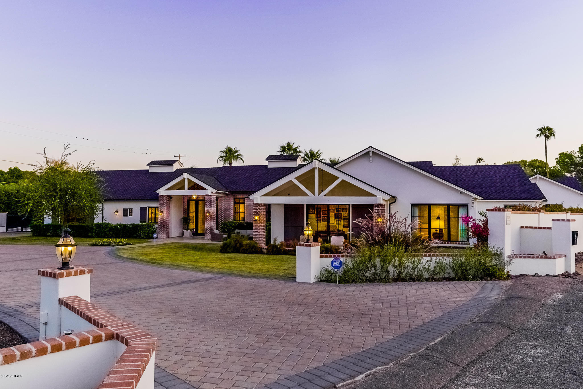 LOS VECINOS - Residential