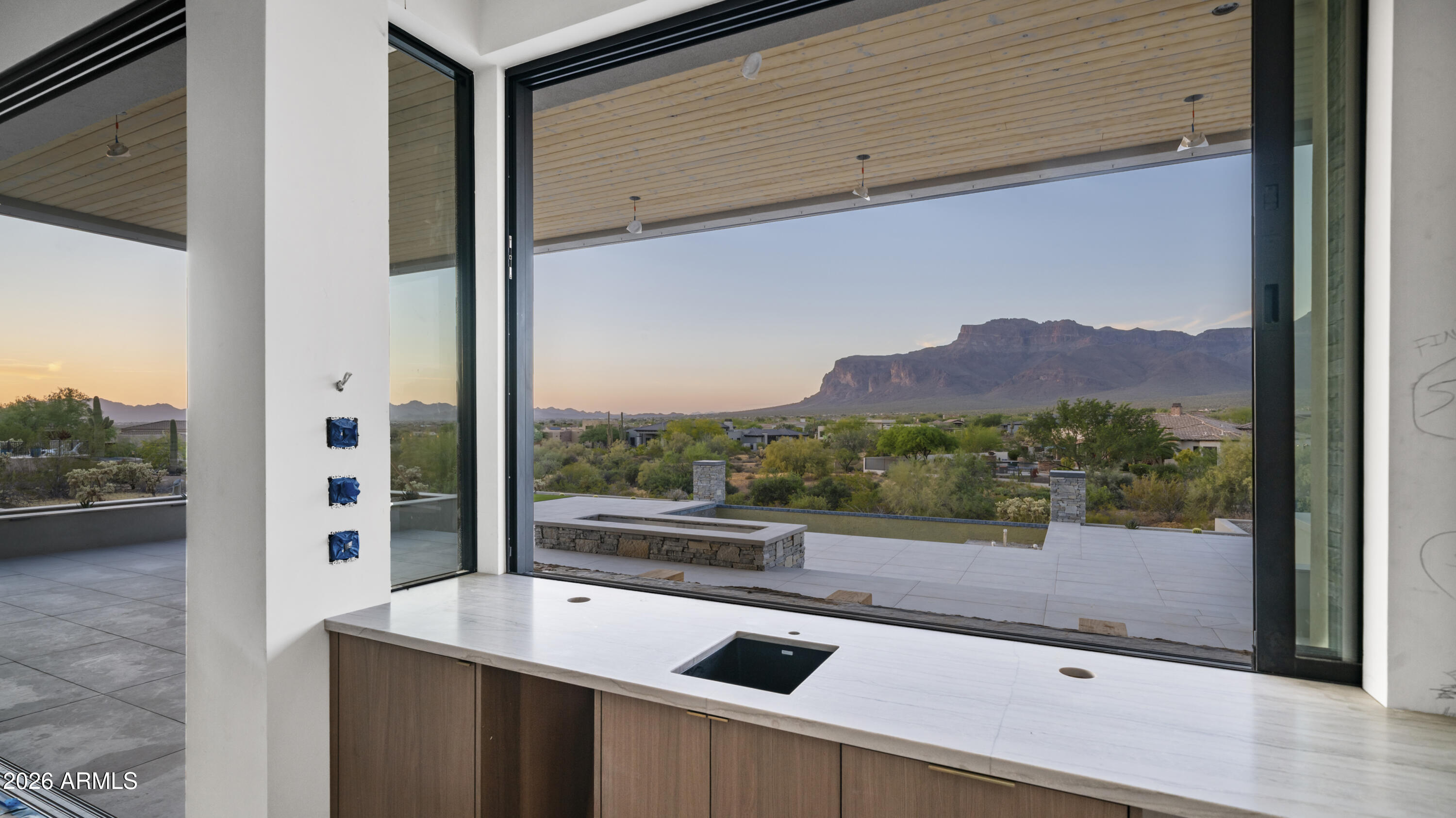 EL MIRADOR AT SUPERSTITION MOUNTAIN - Residential