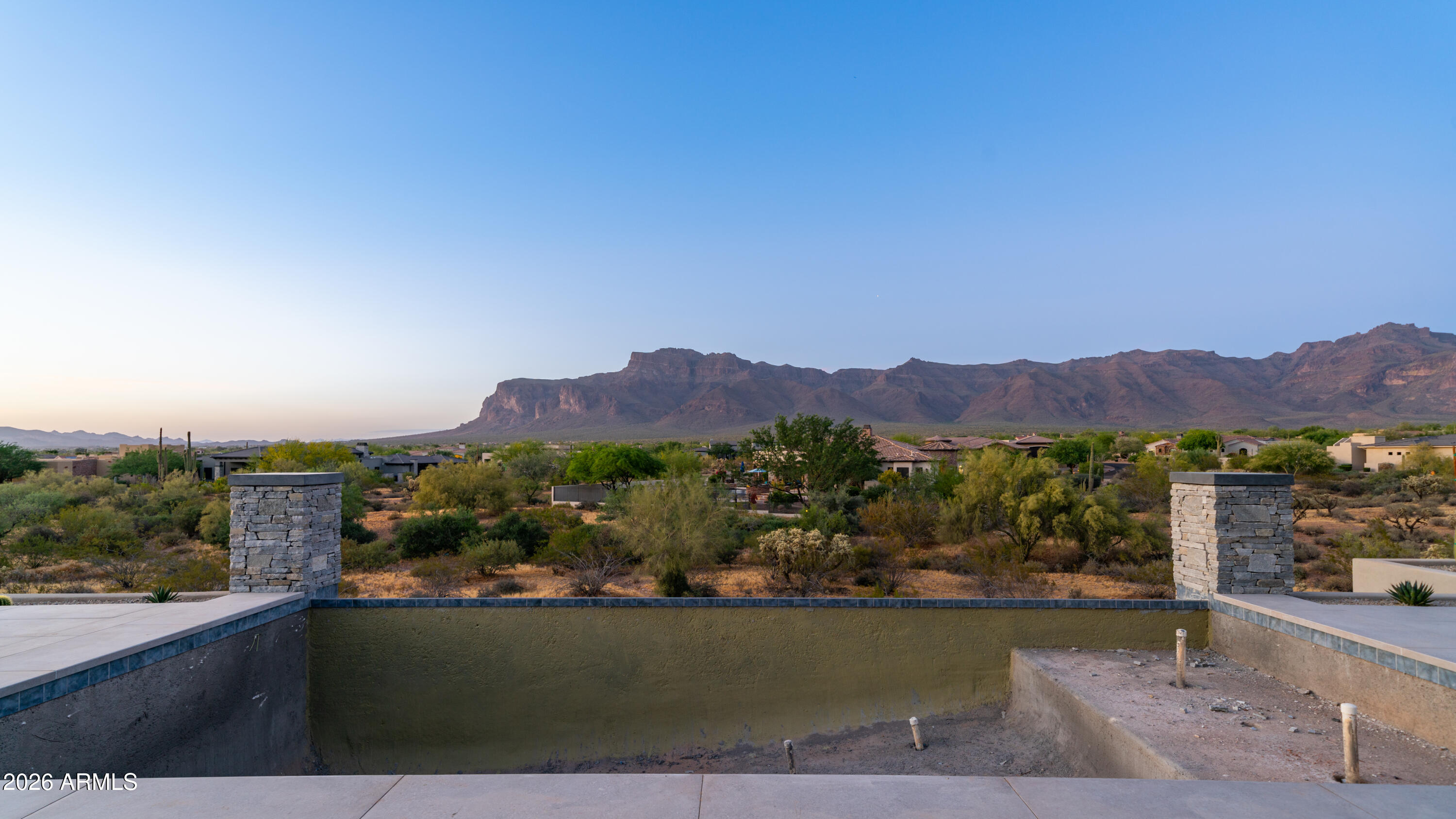 EL MIRADOR AT SUPERSTITION MOUNTAIN - Residential