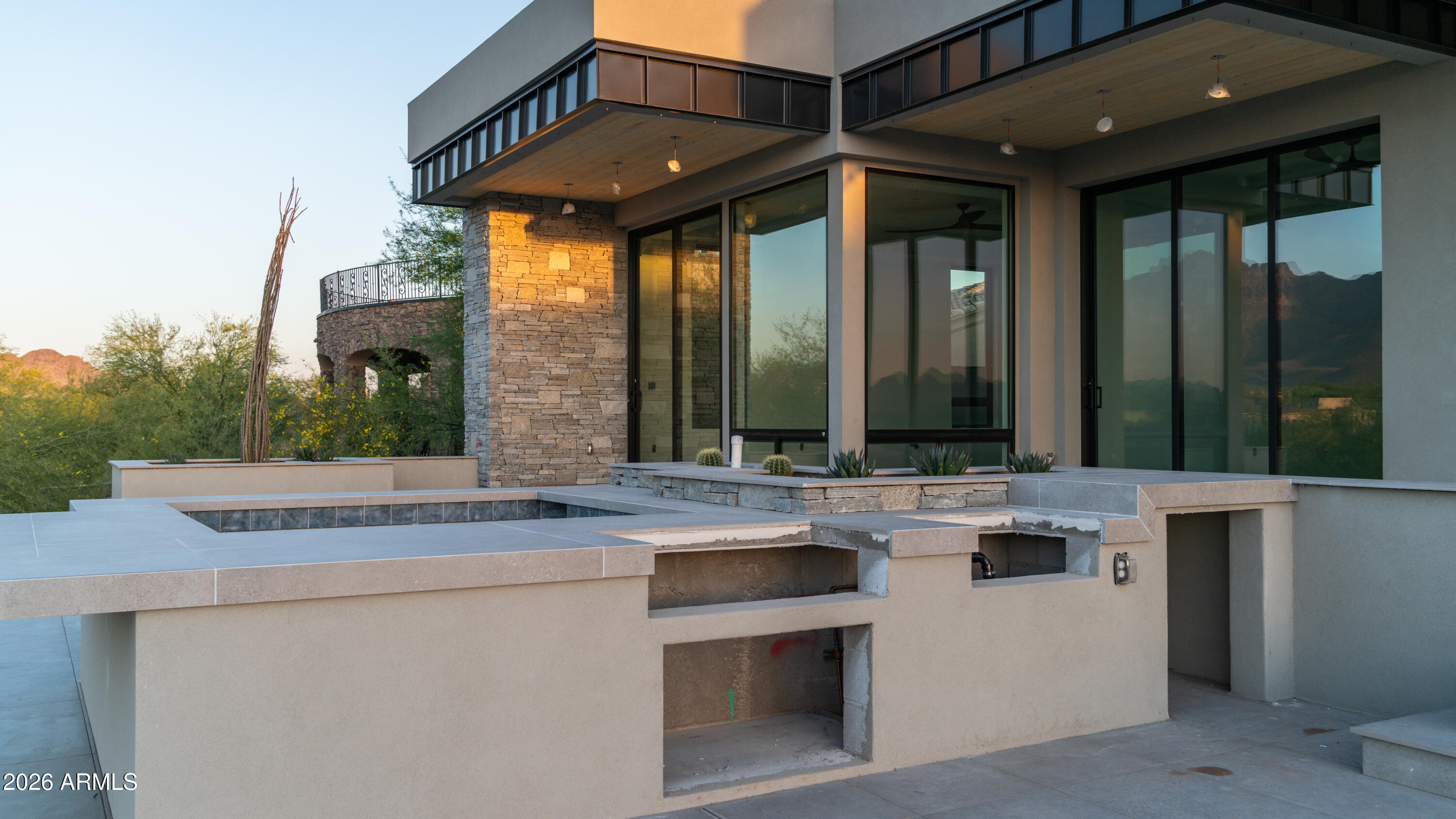 EL MIRADOR AT SUPERSTITION MOUNTAIN - Residential