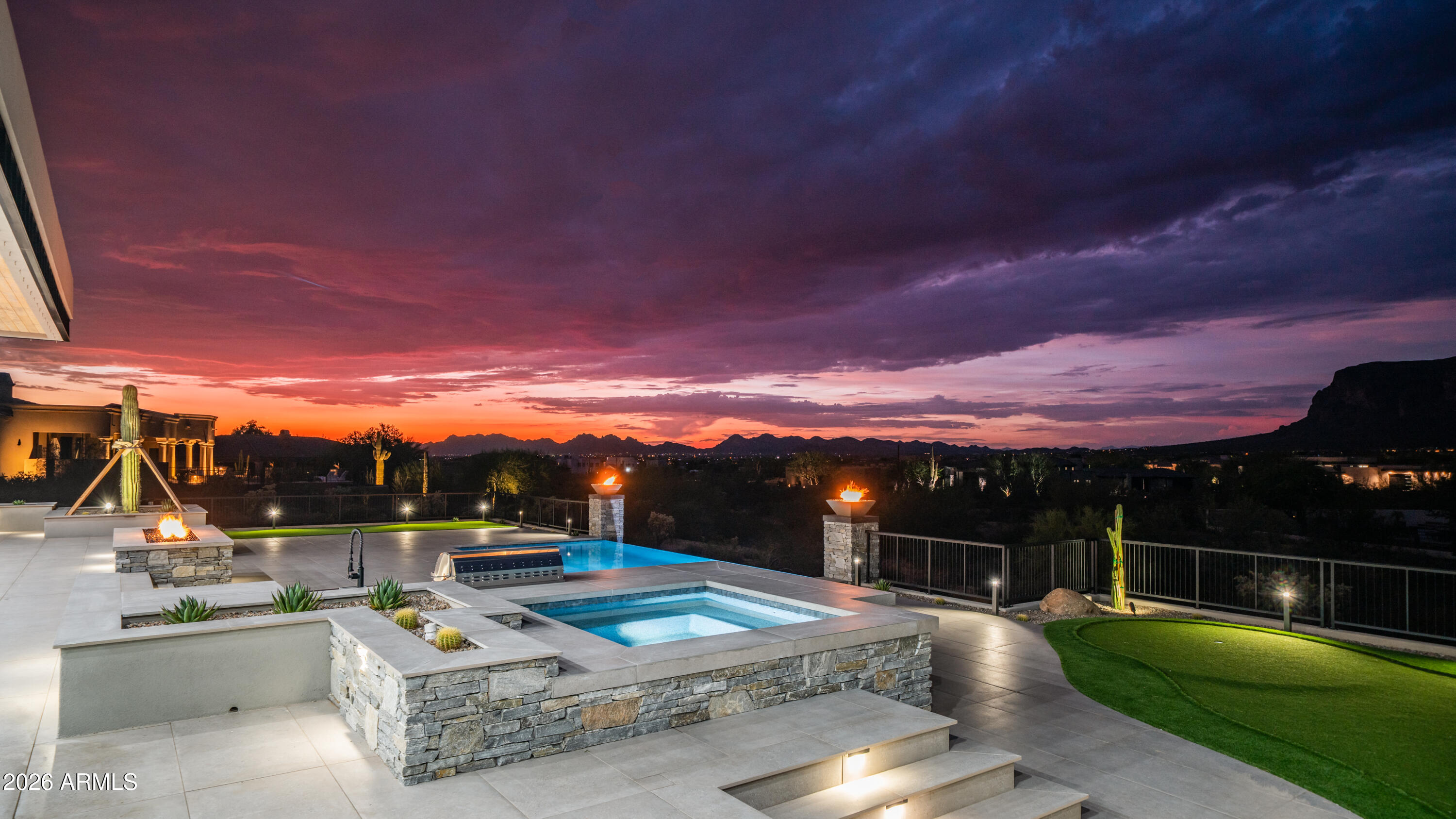 EL MIRADOR AT SUPERSTITION MOUNTAIN - Residential