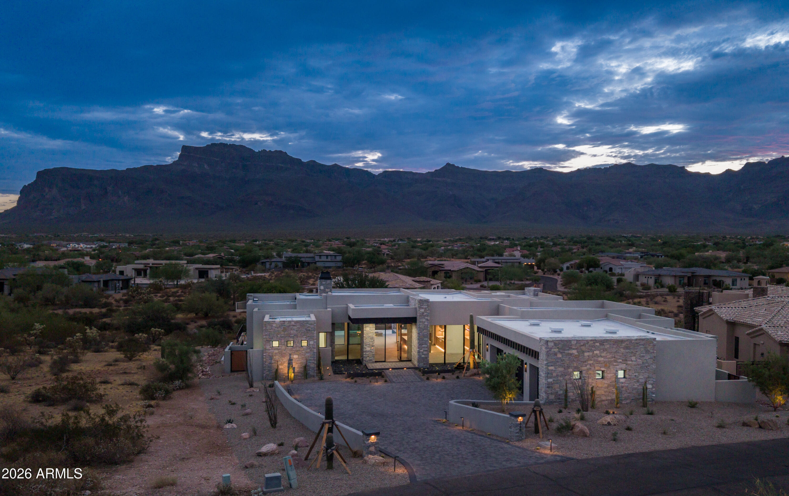 EL MIRADOR AT SUPERSTITION MOUNTAIN - Residential