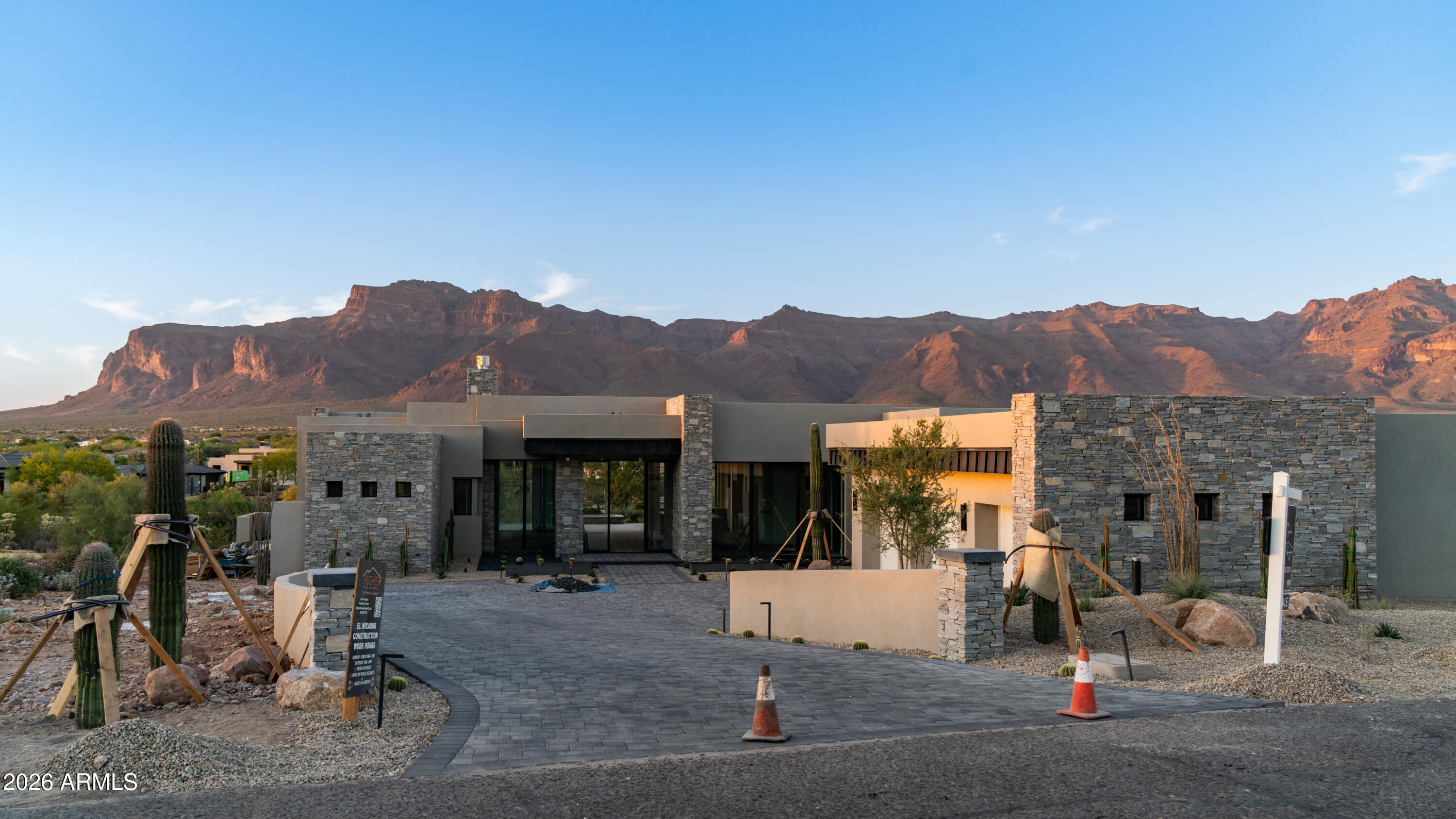EL MIRADOR AT SUPERSTITION MOUNTAIN - Residential