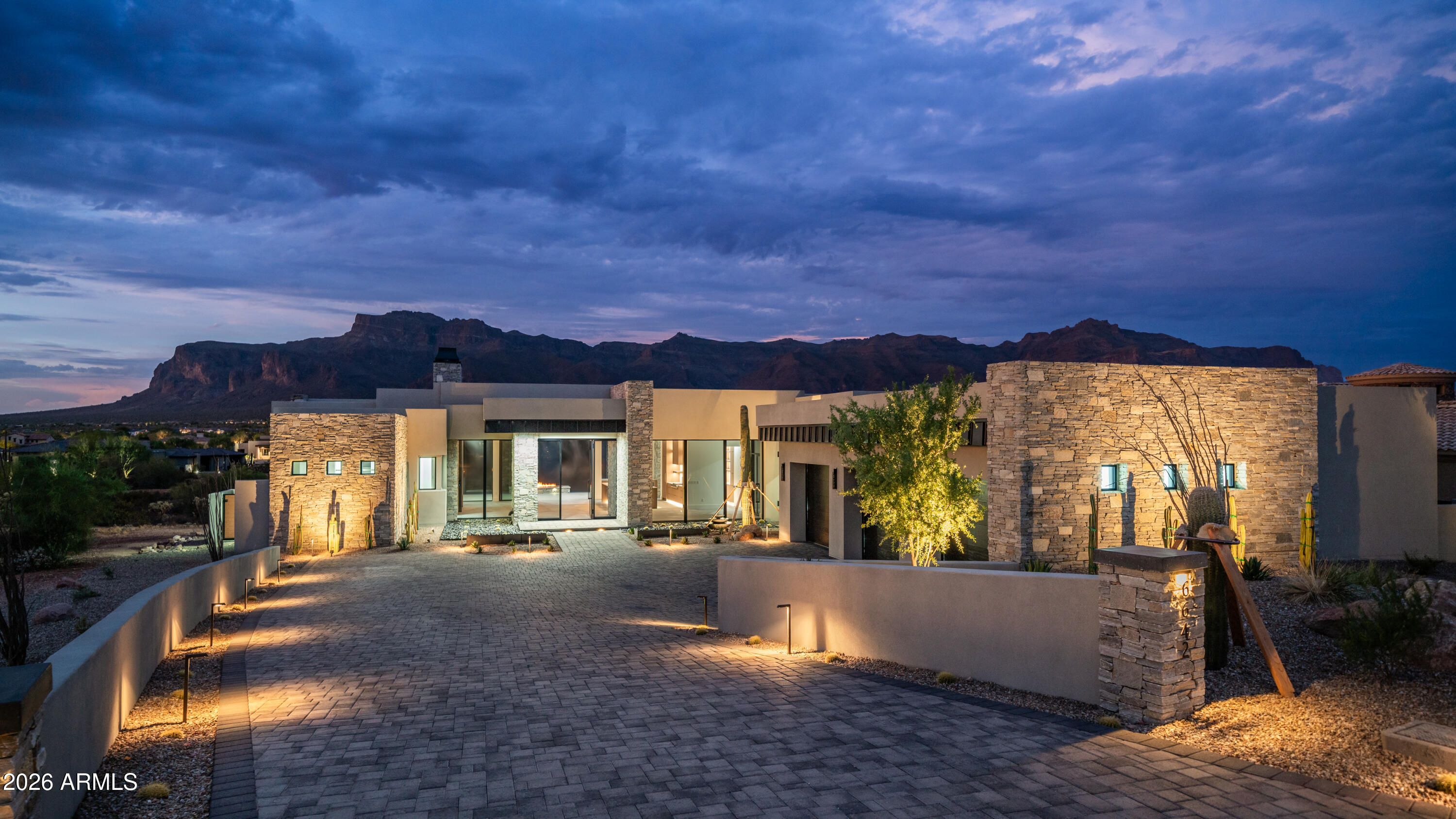 EL MIRADOR AT SUPERSTITION MOUNTAIN - Residential