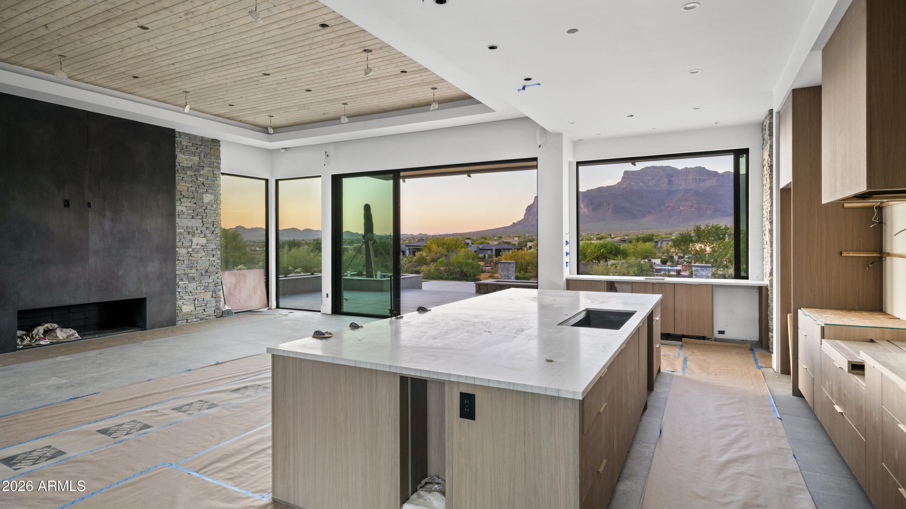 EL MIRADOR AT SUPERSTITION MOUNTAIN - Residential