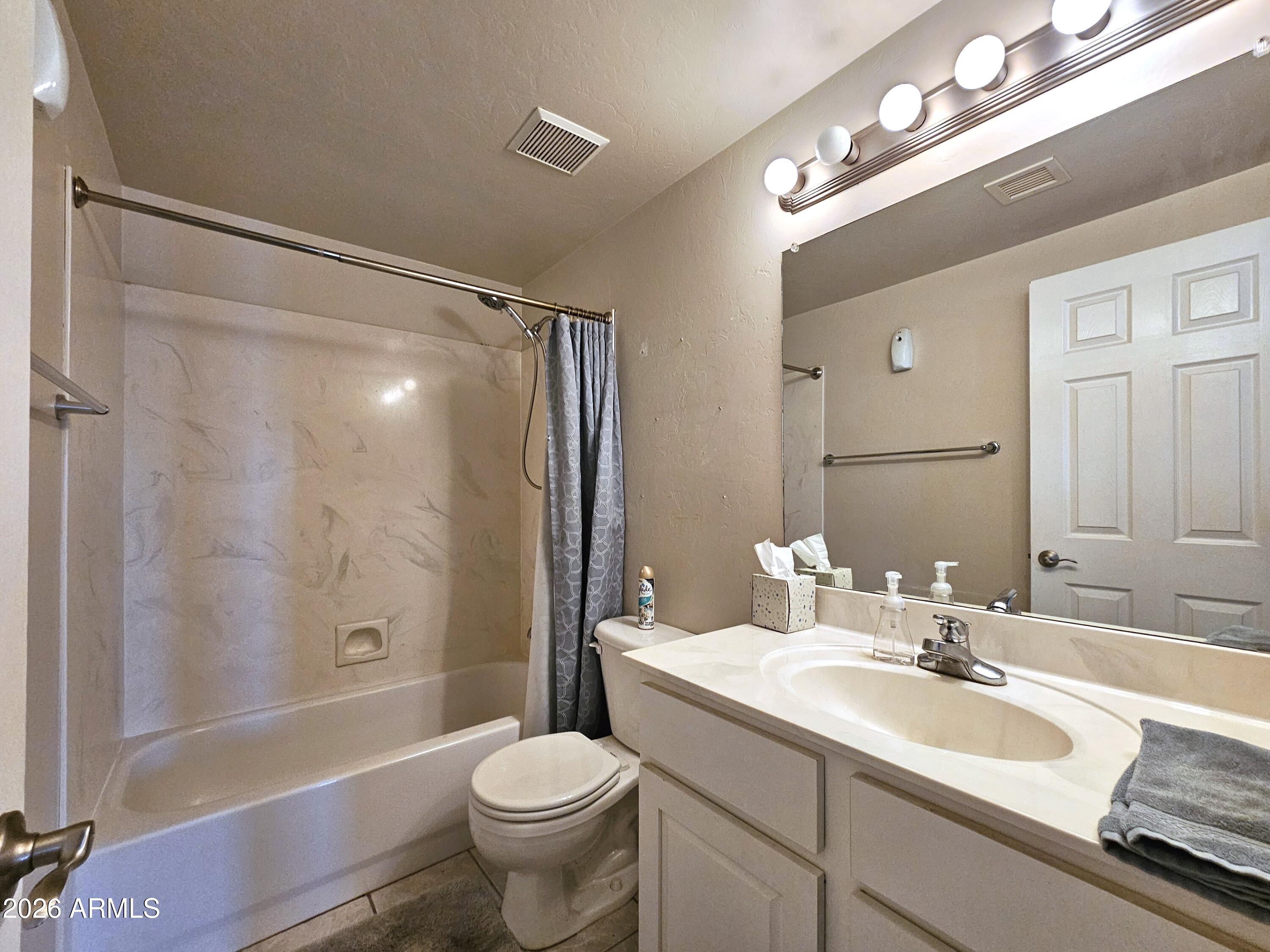 CASAS ADOBE - Residential