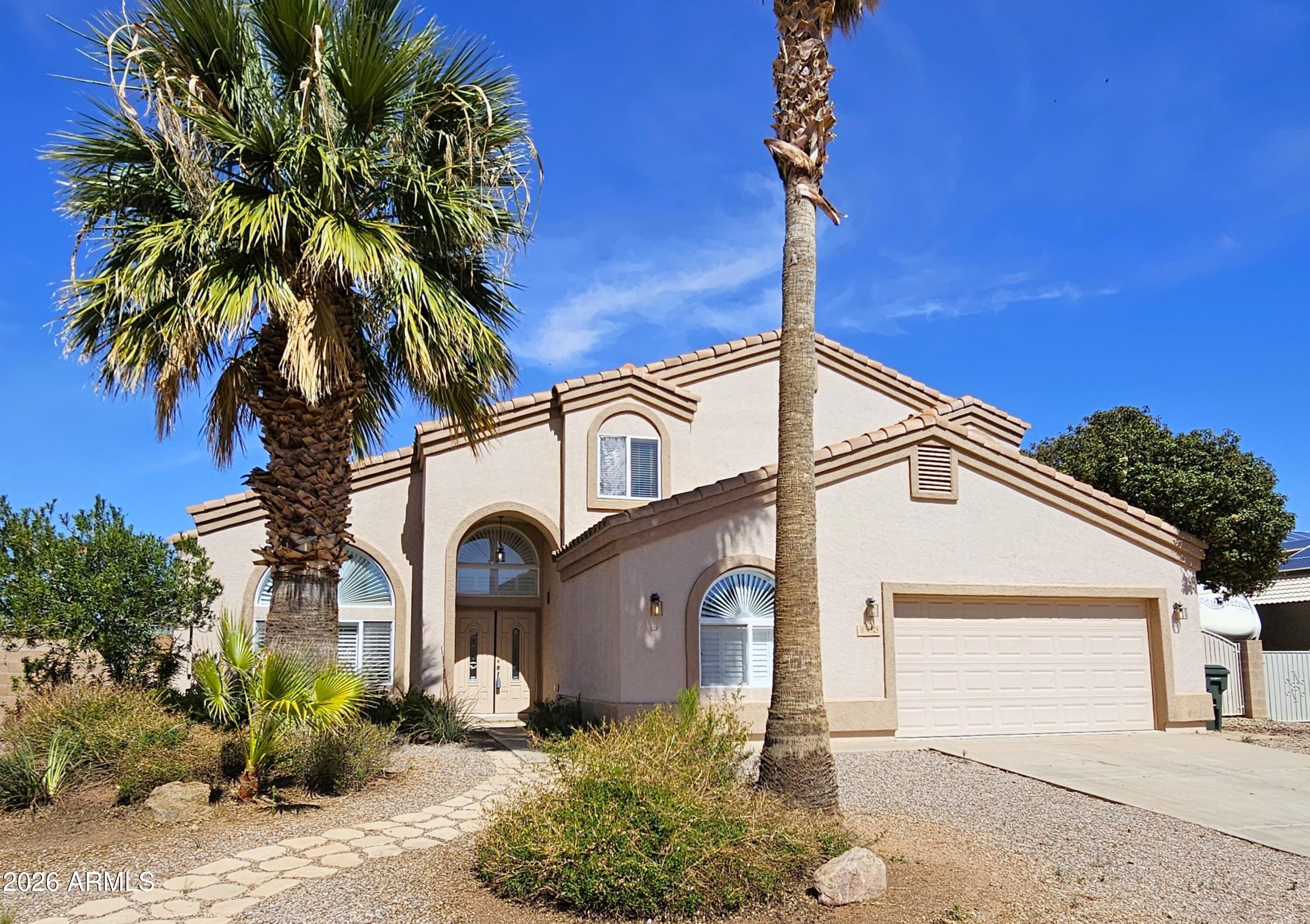 CASAS ADOBE - Residential