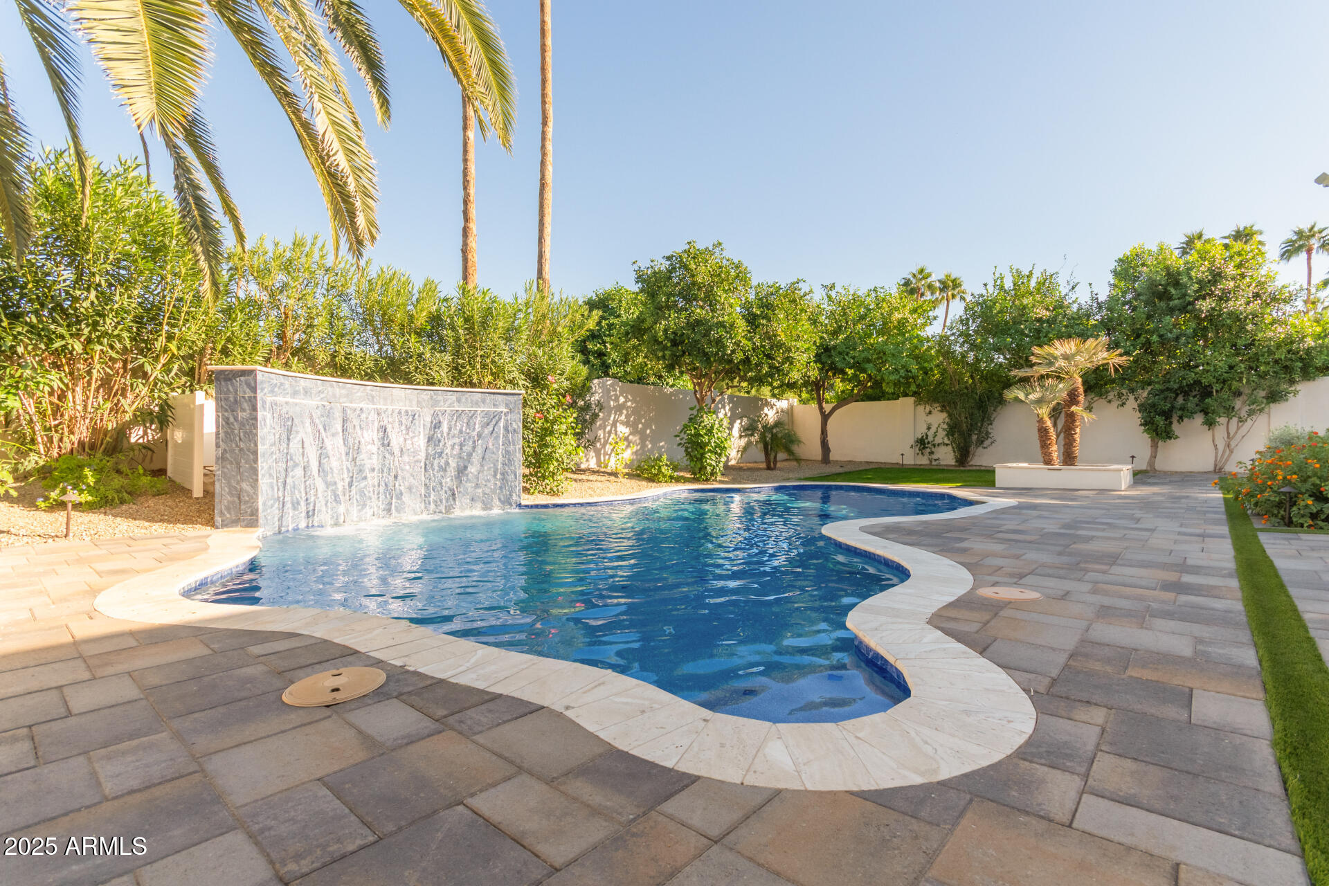 Vista De La Tierra - Residential