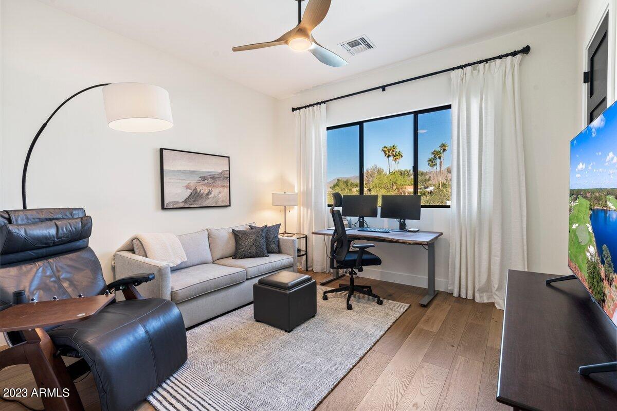 PARADISE HEIGHTS - Residential
