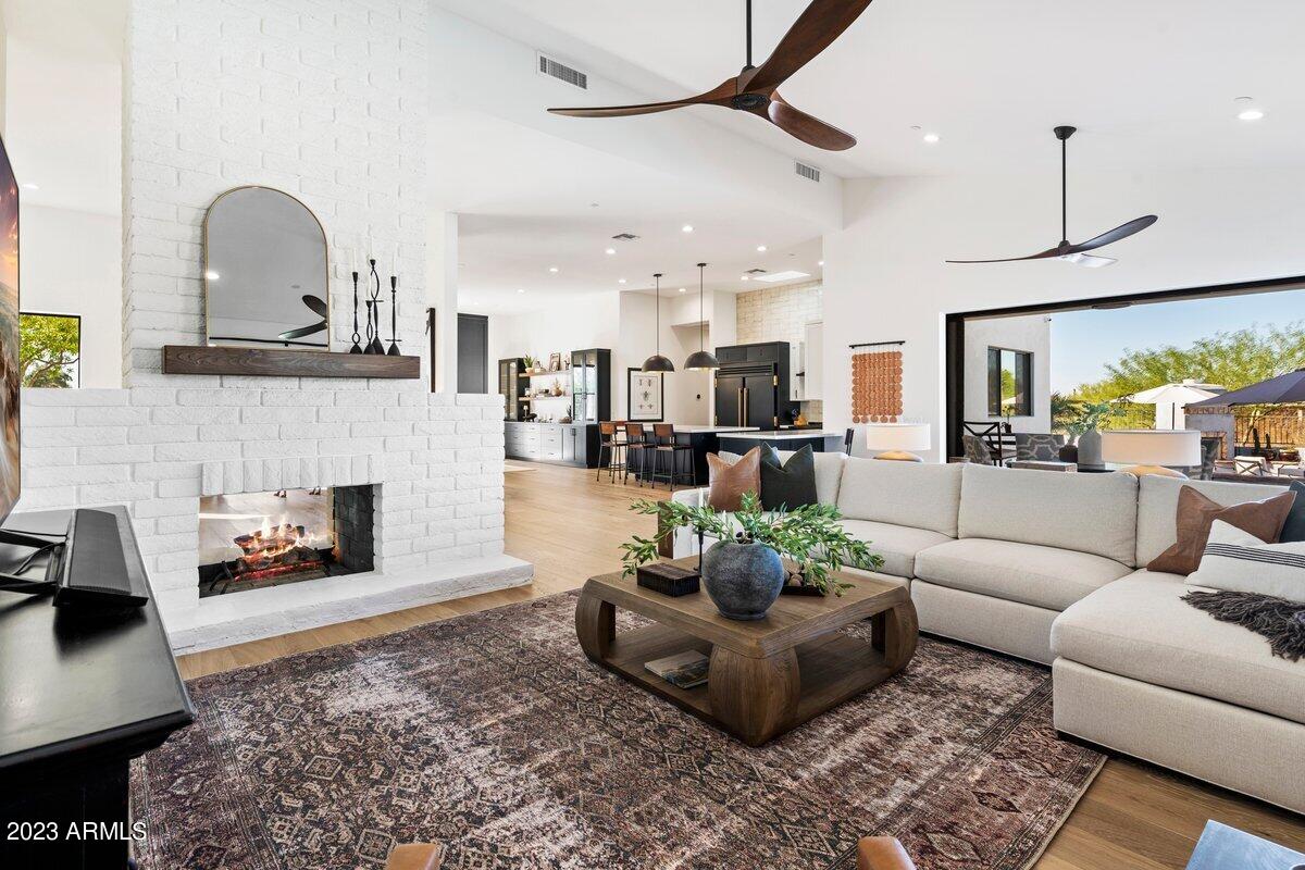 PARADISE HEIGHTS - Residential