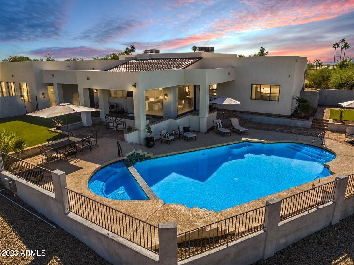 PARADISE HEIGHTS - Residential