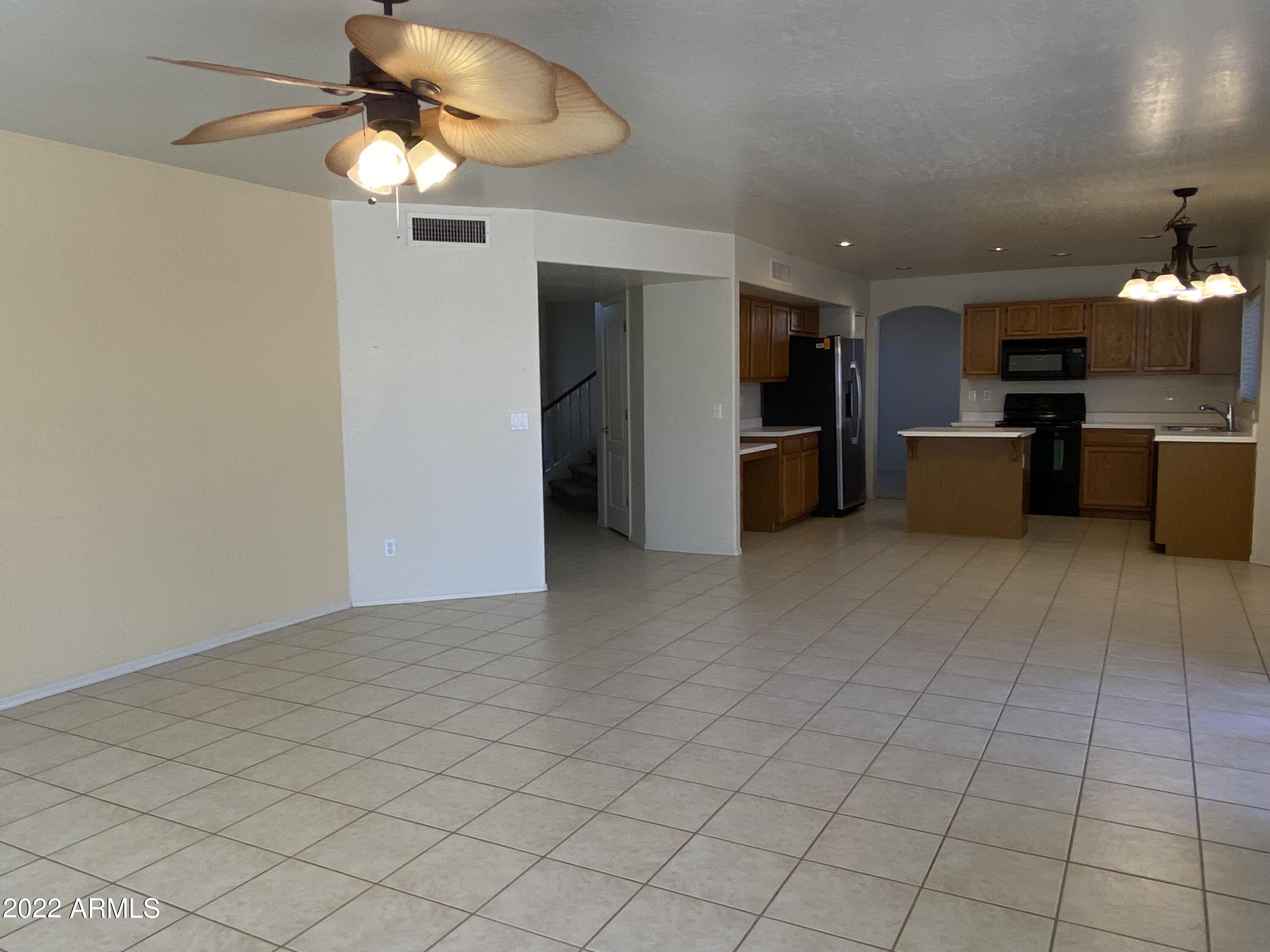 EL DORADO LAKES GOLF COMMUNITY TRACT E - Residential Lease
