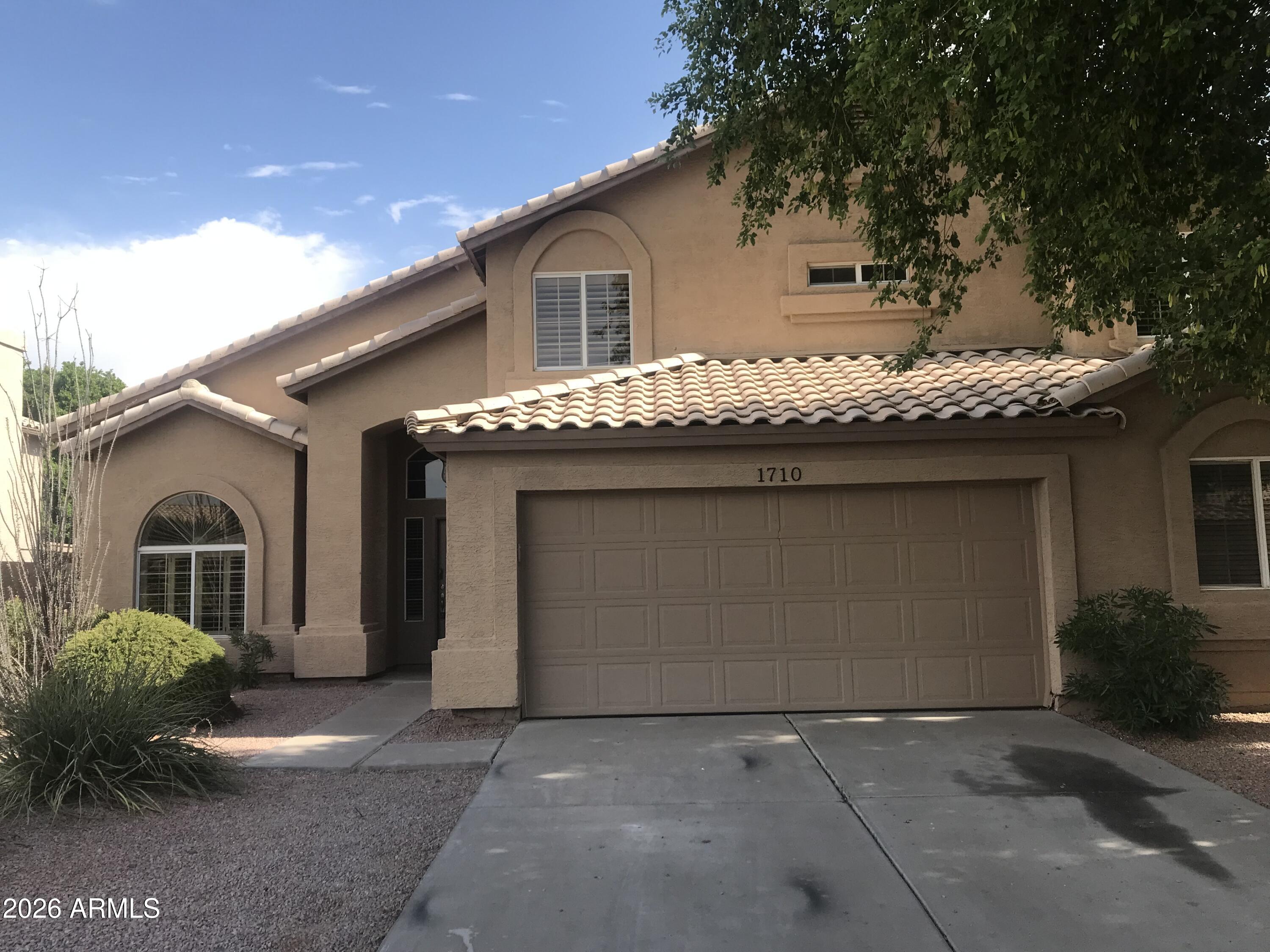 EL DORADO LAKES GOLF COMMUNITY TRACT E - Residential Lease