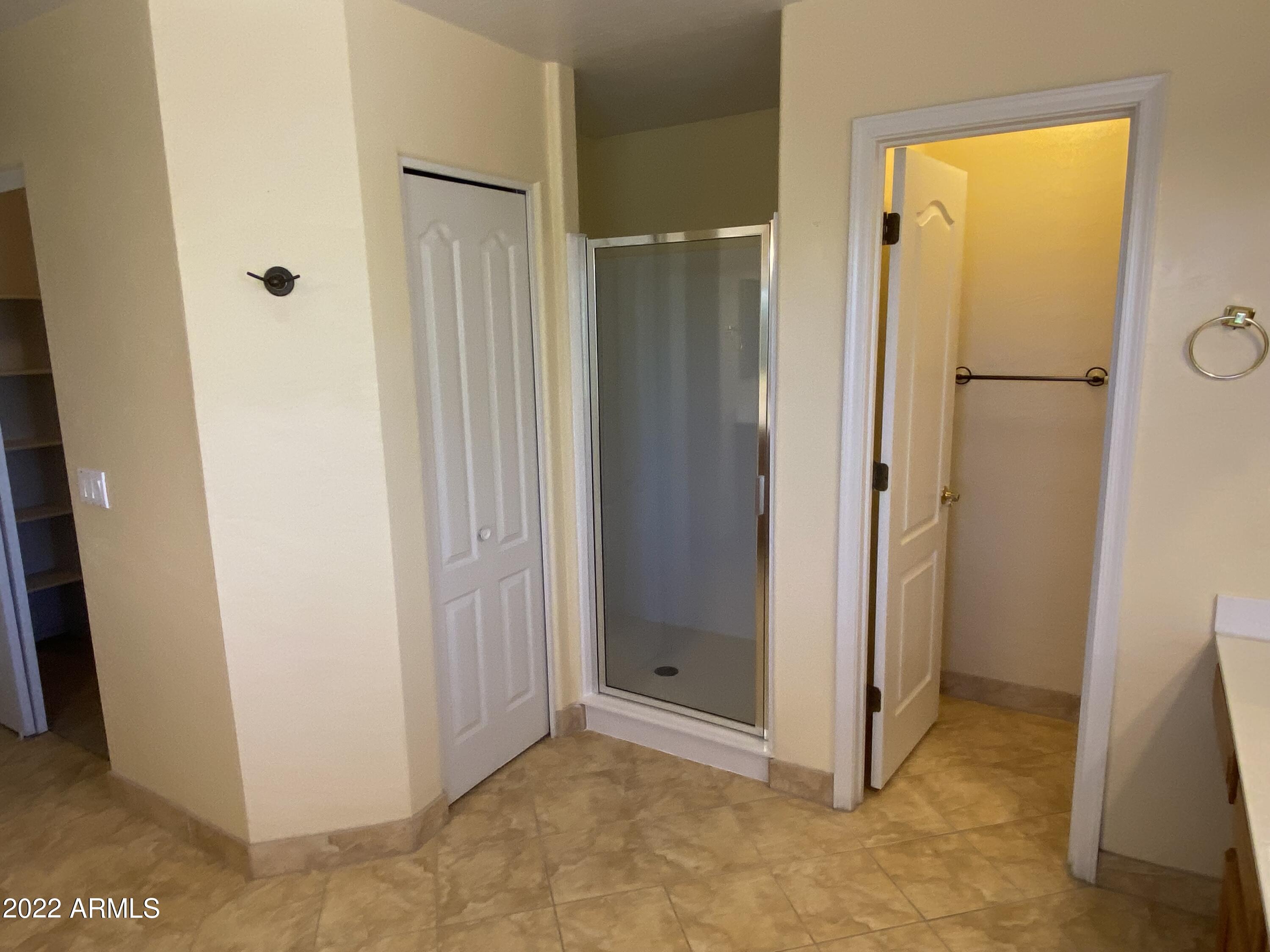 EL DORADO LAKES GOLF COMMUNITY TRACT E - Residential Lease