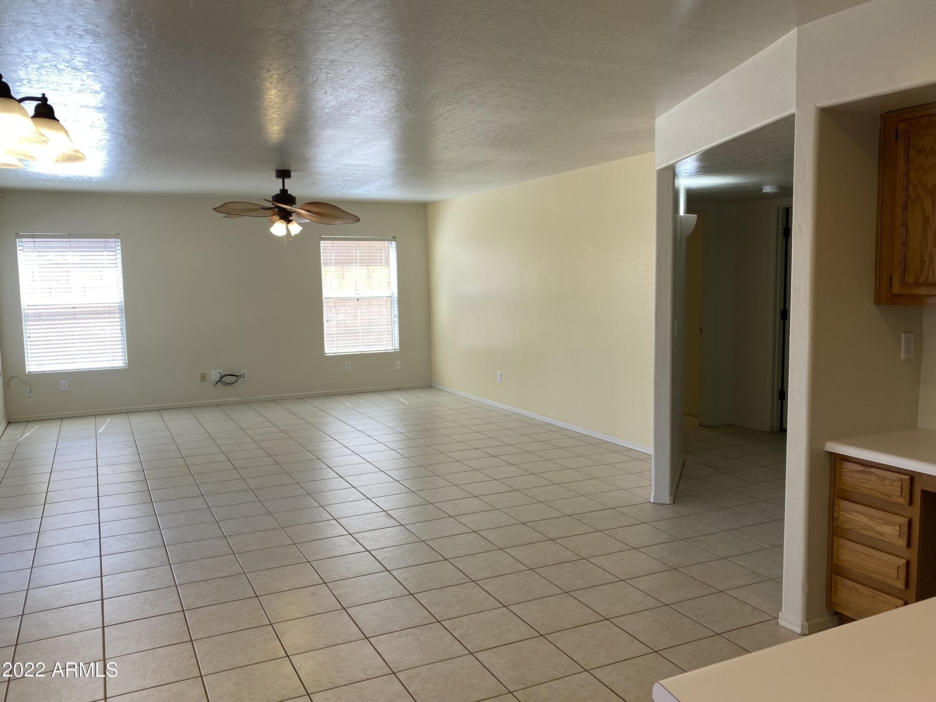 EL DORADO LAKES GOLF COMMUNITY TRACT E - Residential Lease