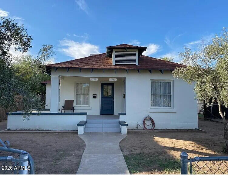 Fantastic investment opportunity near downtown Phoenix in the Woodland Place District. This duplex offers two 2-bed/1 bath units. Fully rented. 

Both units offer fully remodeled kitchens with custom cabinetry, quartz countertops, updated stainless appliances and under-cabinet lighting. In-unit stackable washer/dryer. Ceiling fans in all rooms.

New fence installed 2026.
 
Centrally located, a block from Government Mall and close to downtown's best restaurants, museums, entertainment & sporting venues, cafes & bars and shops, with easy access to major freeways. 

Off-street parking at the rear of the unit. No HOA