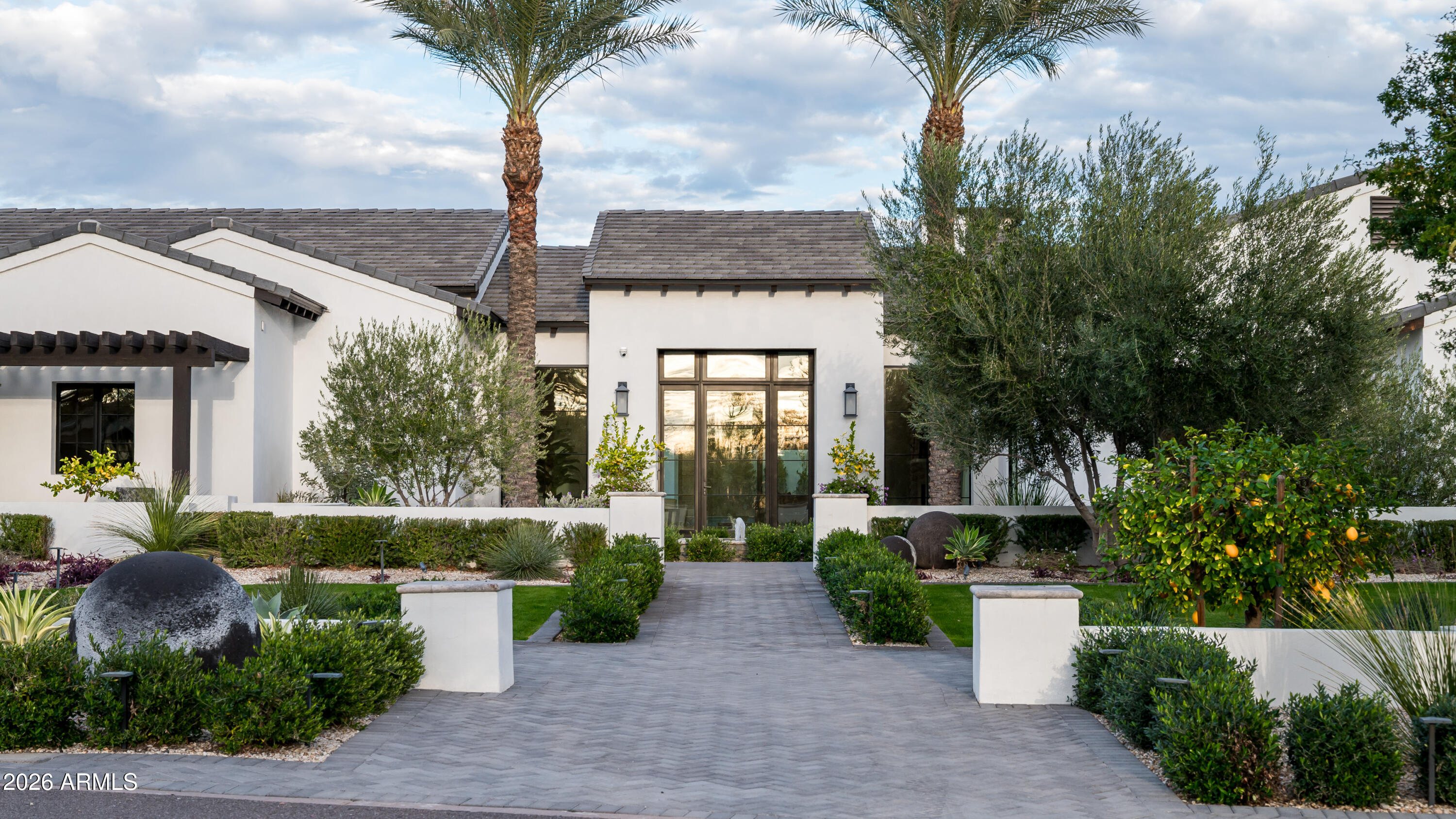 LA COLINA - Residential