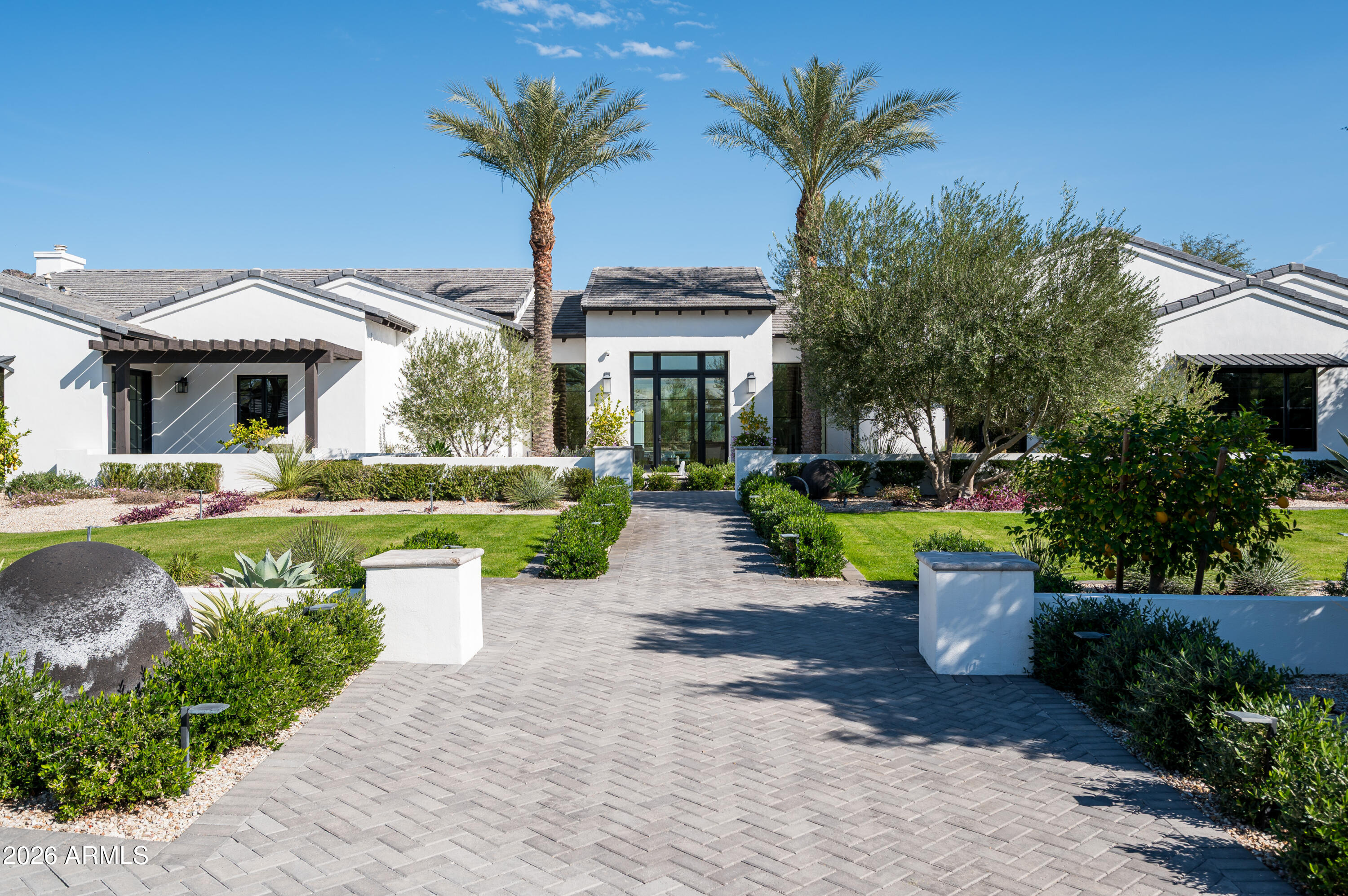 LA COLINA - Residential