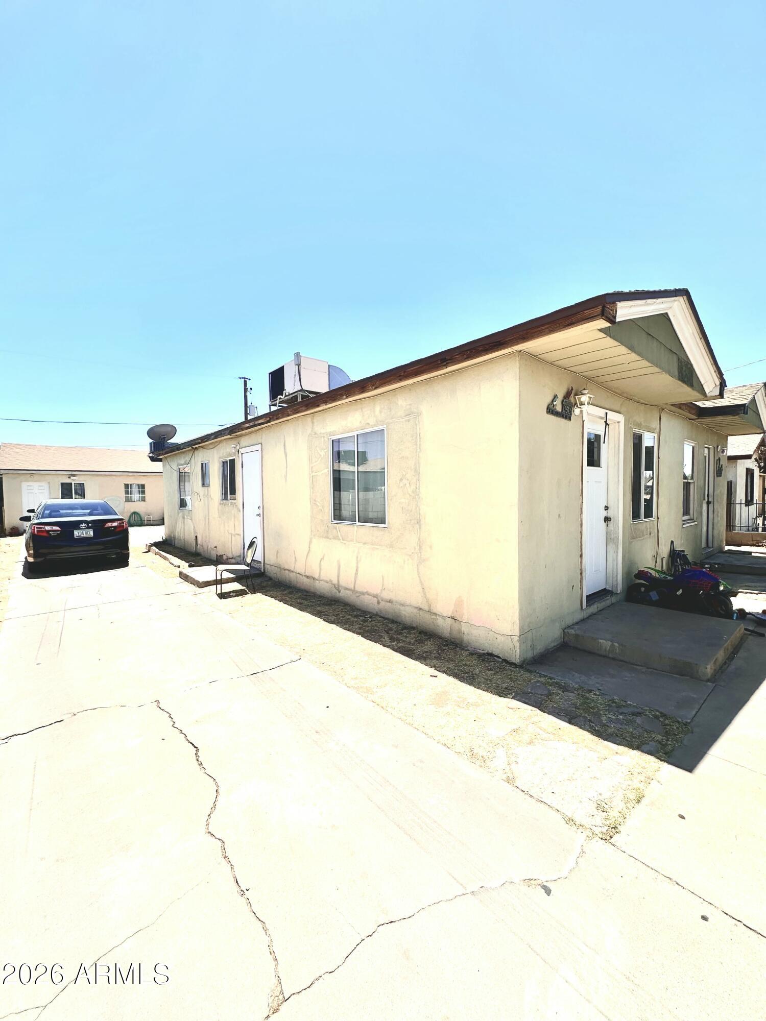 NORTH ELSINORE BLOCK 13-14 - Residential Income