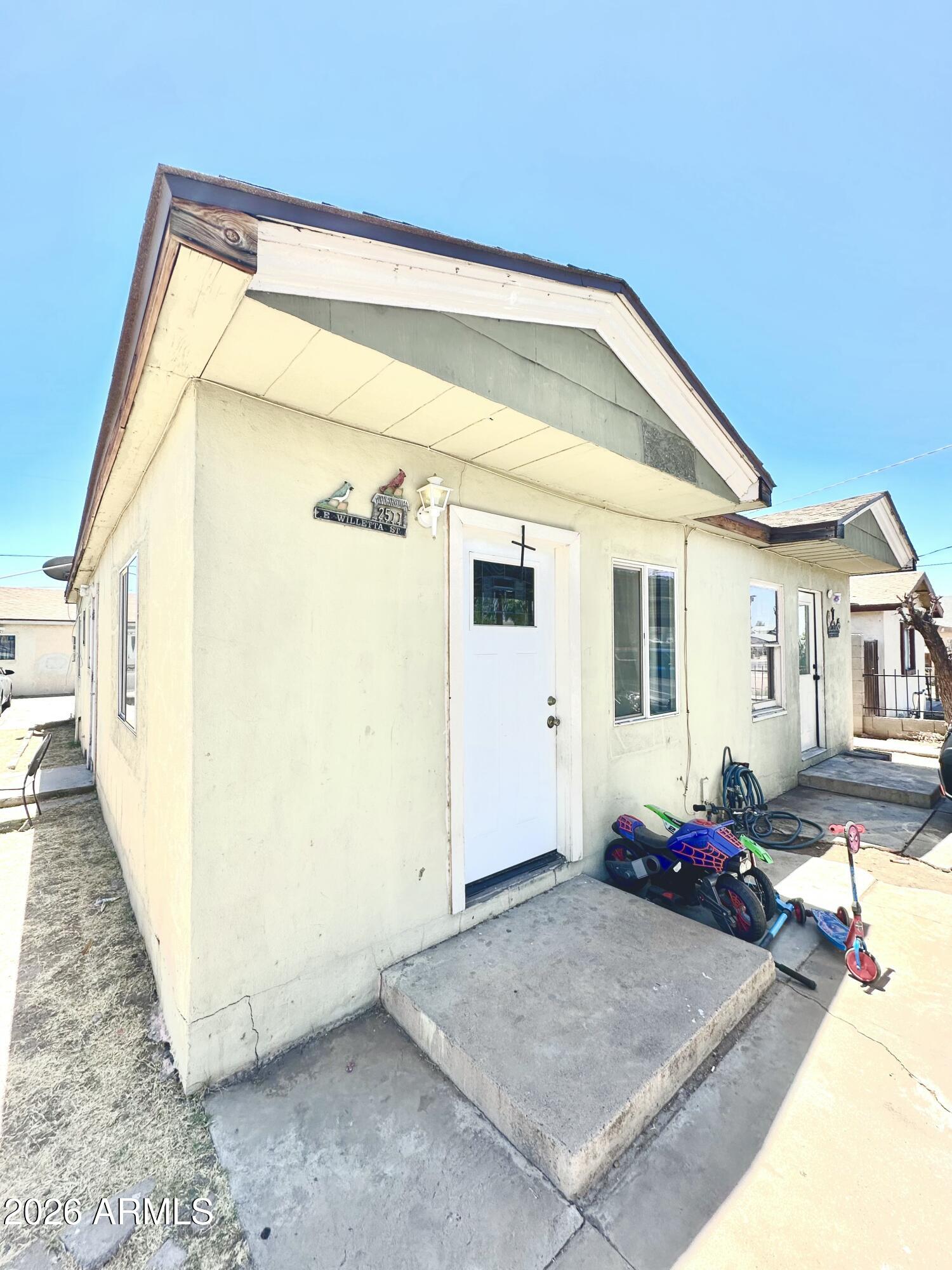 NORTH ELSINORE BLOCK 13-14 - Residential Income