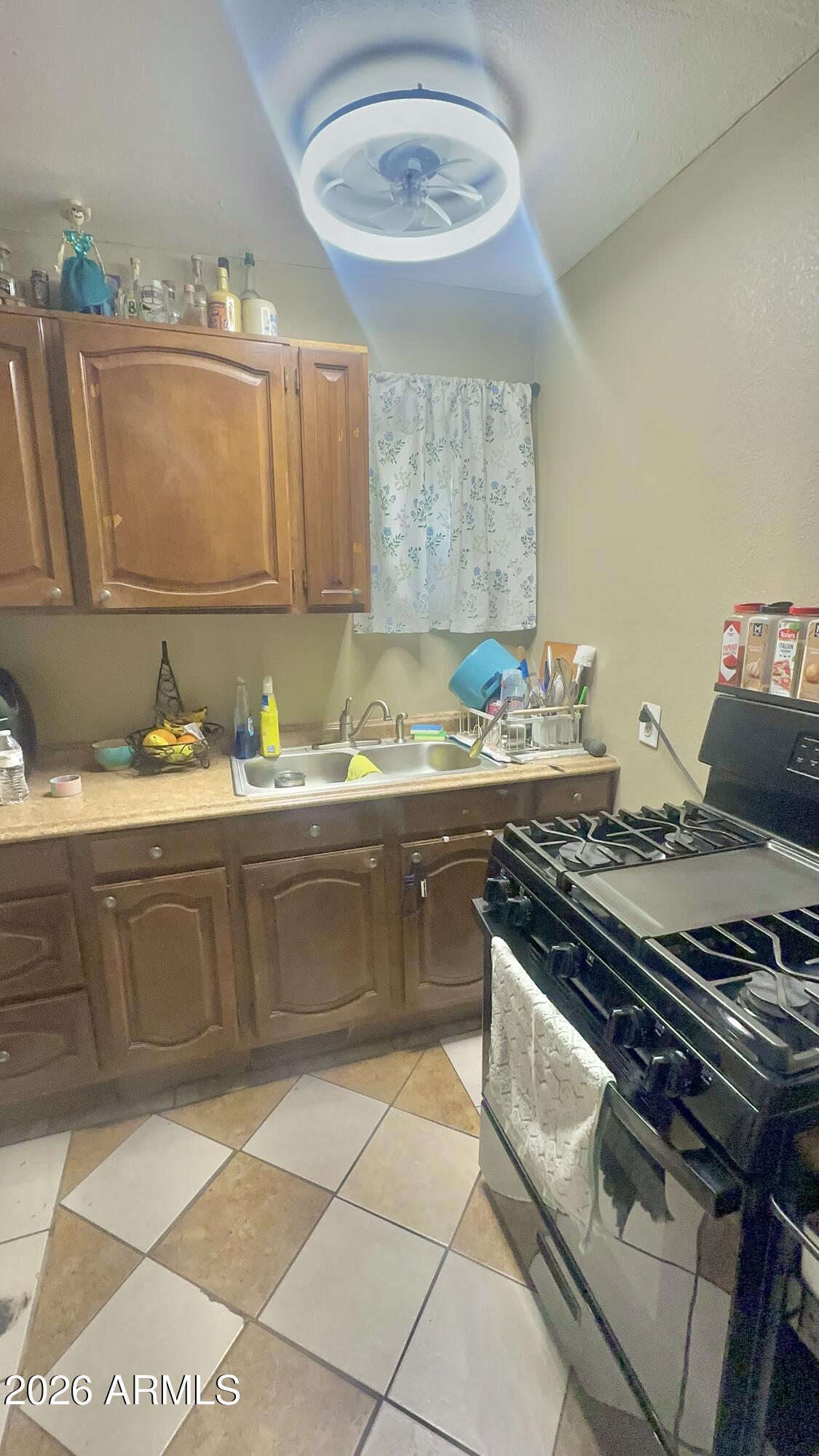 NORTH ELSINORE BLOCK 13-14 - Residential Income