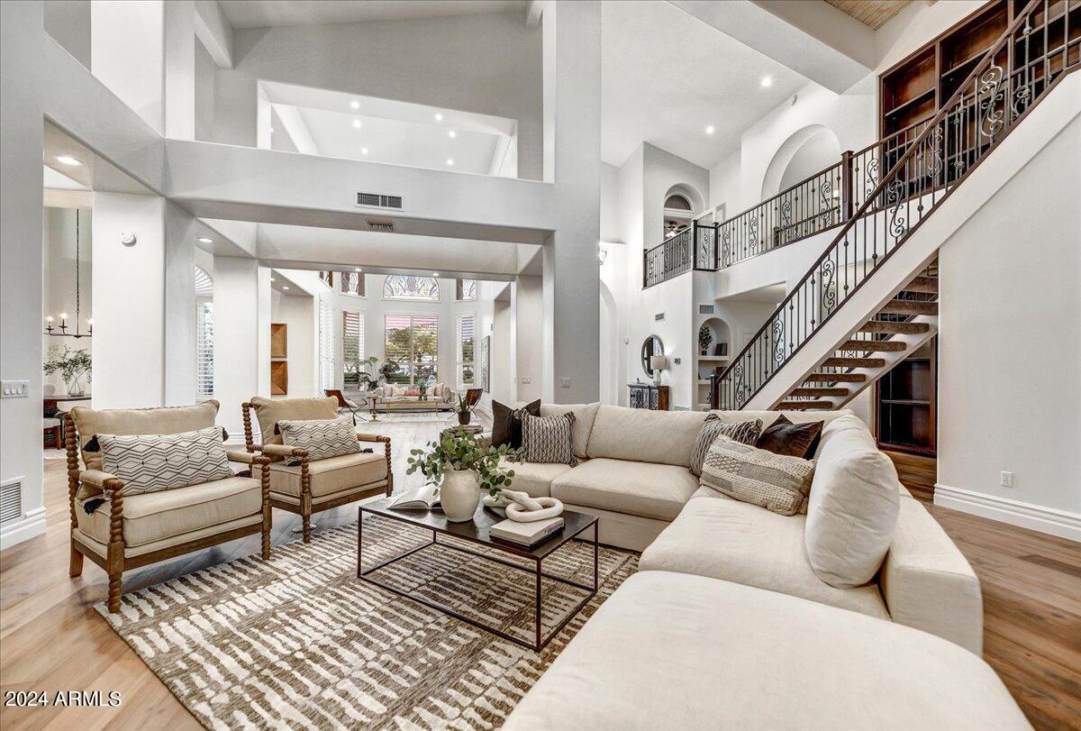 CAMELBACK COUNTRY ESTATES UNIT 5 - Residential