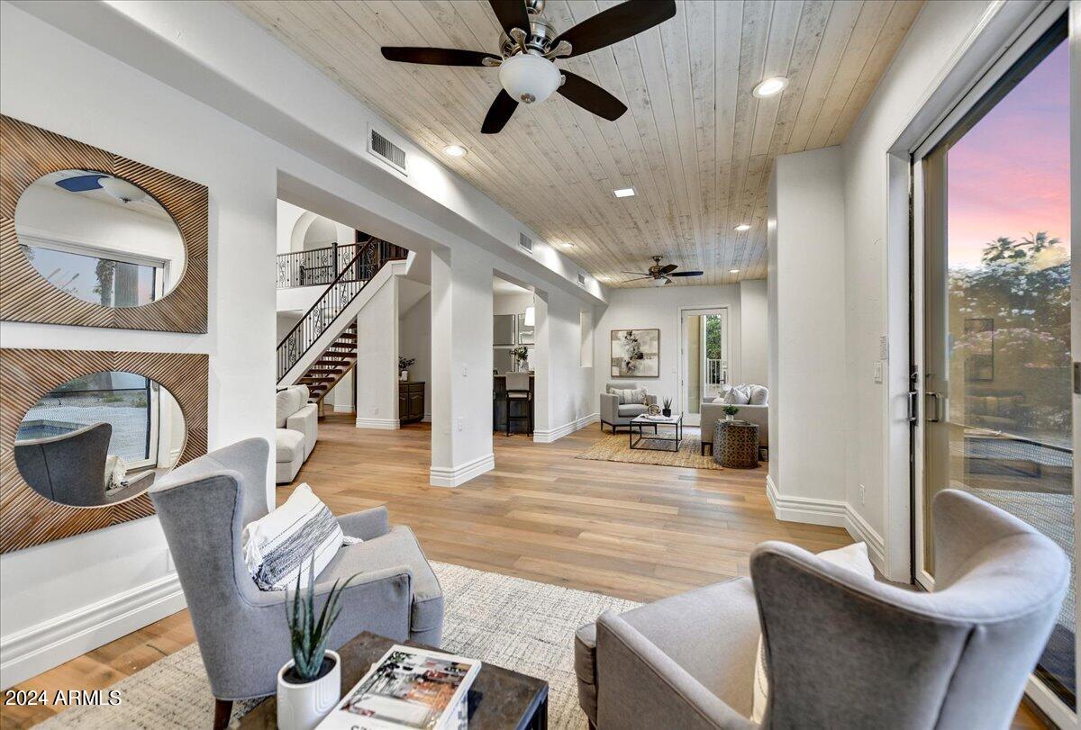 CAMELBACK COUNTRY ESTATES UNIT 5 - Residential