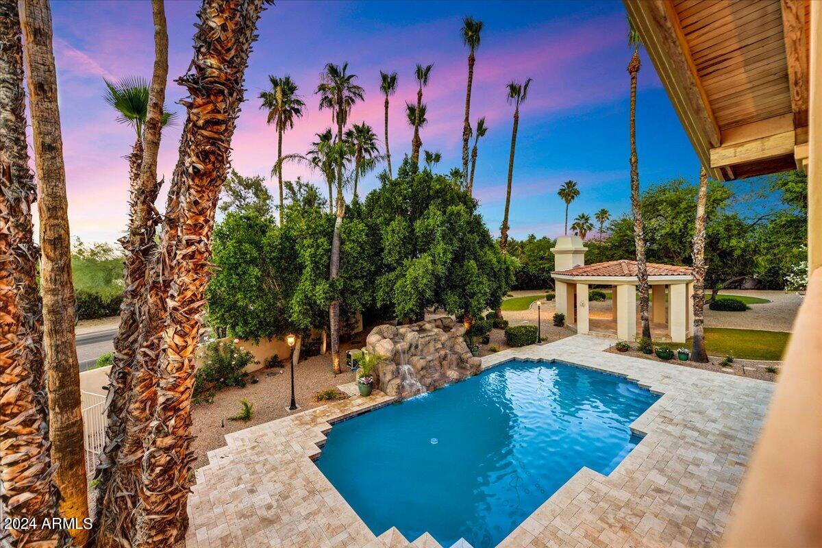 CAMELBACK COUNTRY ESTATES UNIT 5 - Residential