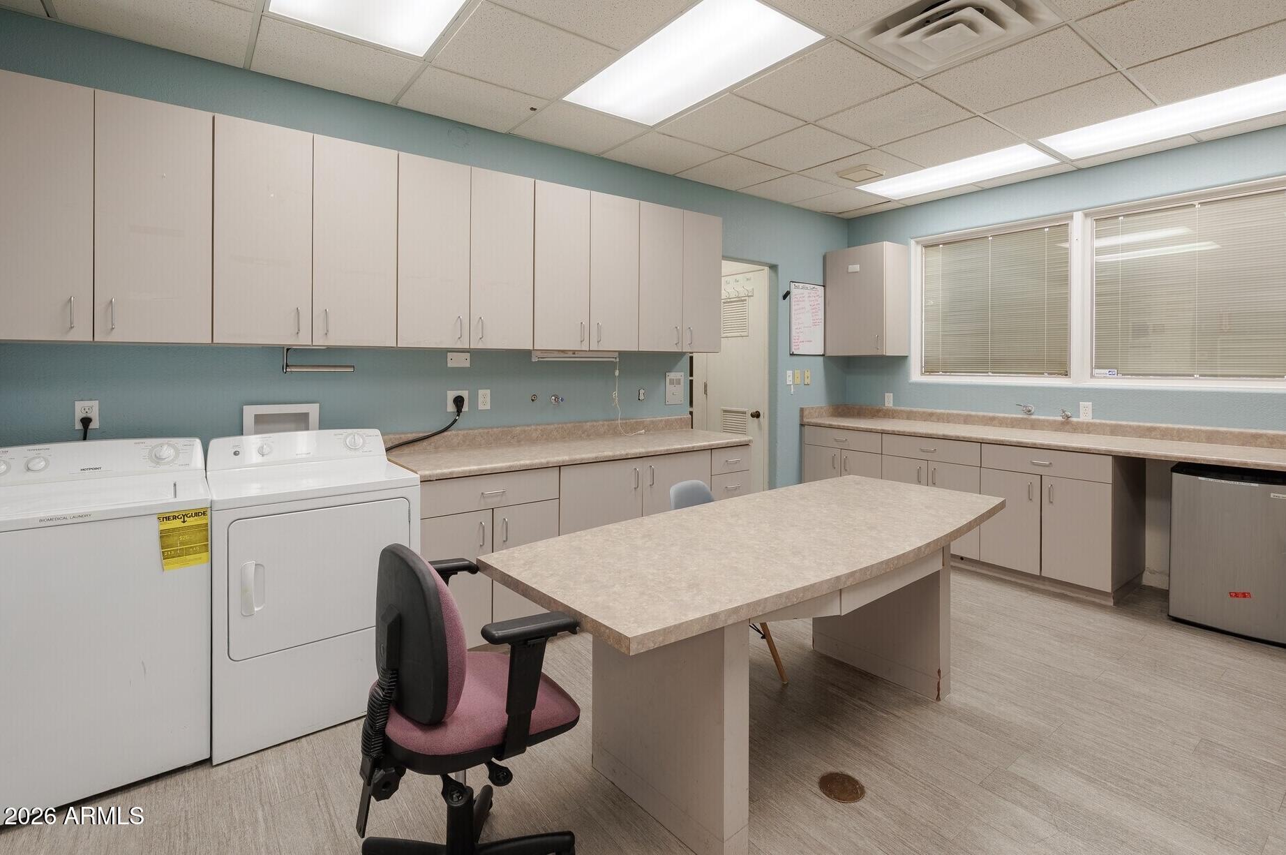 NORTHERN ESTATES - Commercial Lease