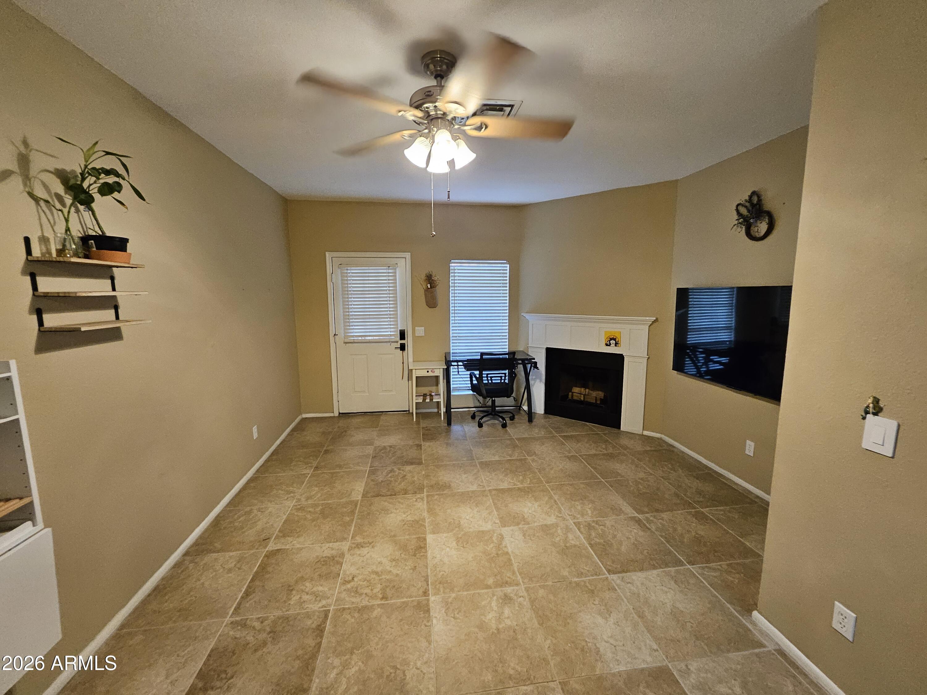 SUNSTONE 2 - Residential