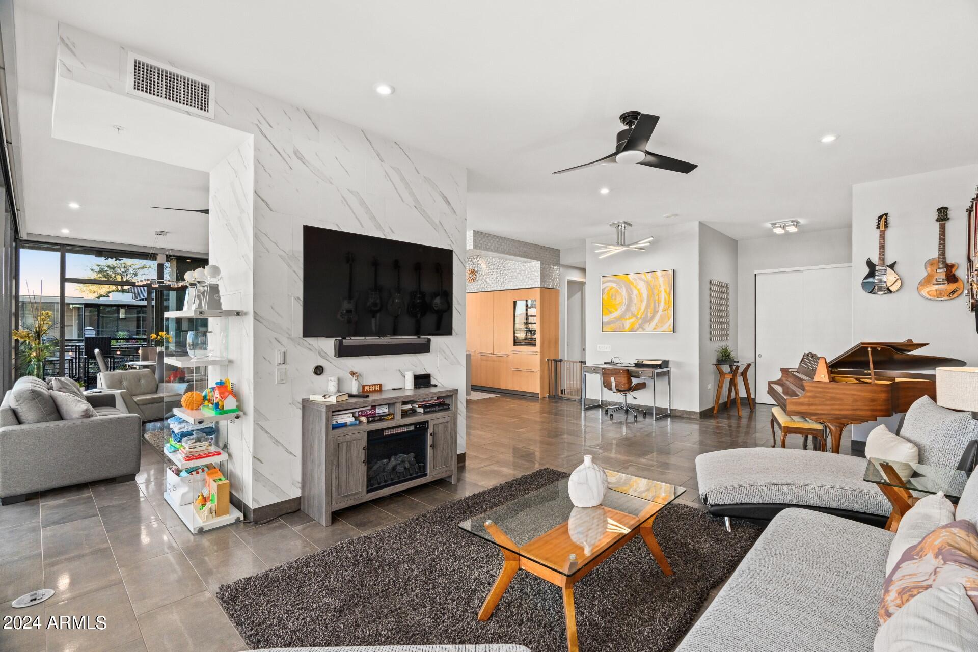 OPTIMA KIERLAND CENTER 7120 CONDOMINIUM 2ND AMD - Residential