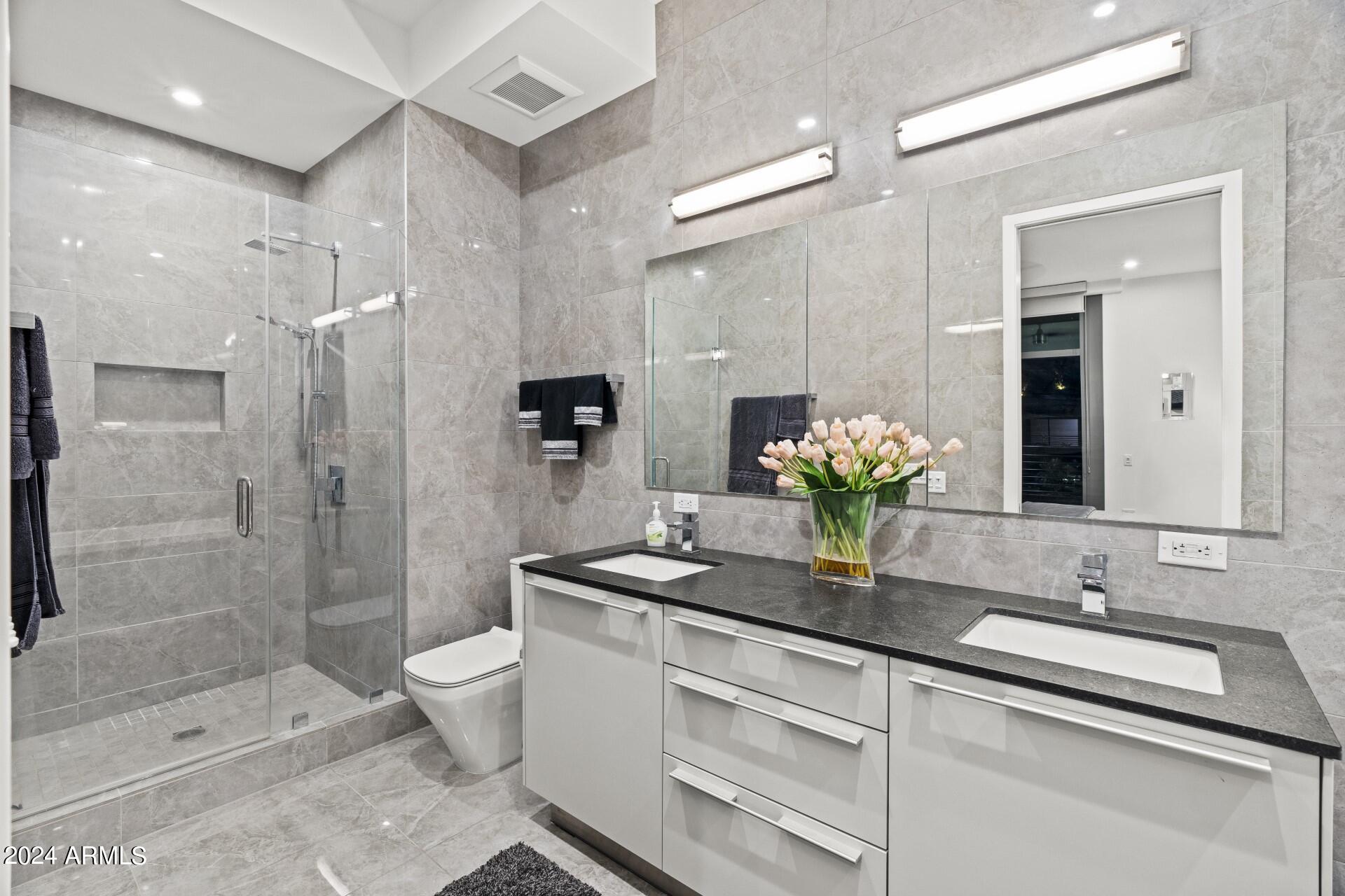 OPTIMA KIERLAND CENTER 7120 CONDOMINIUM 2ND AMD - Residential