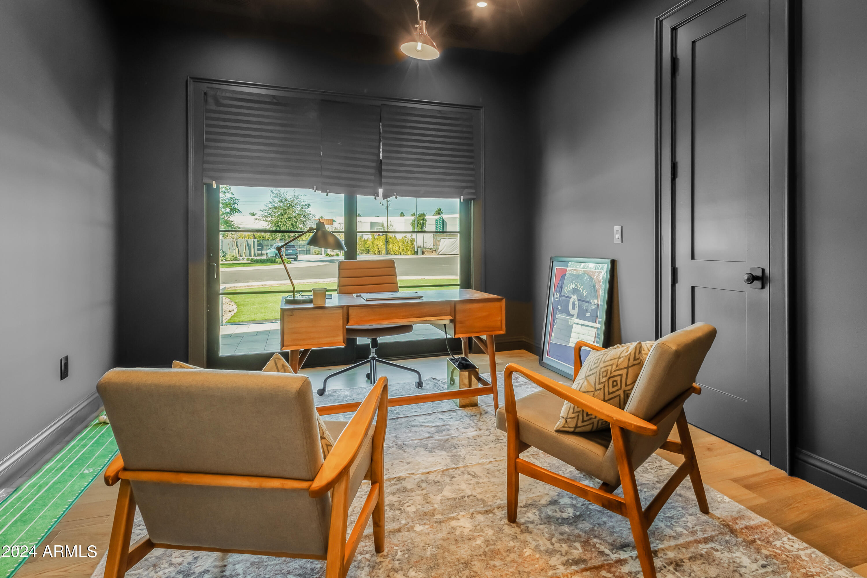 ROYAL TERRACE AMD - Residential